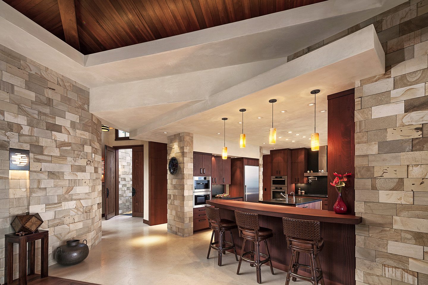 Modern-Indoor-Outdoor-Living-15-kitchen-entry.jpg