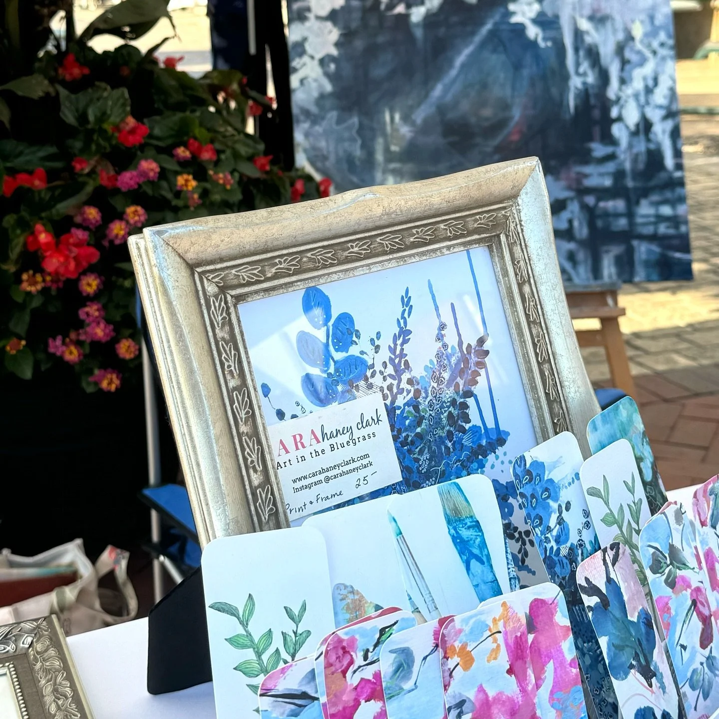 Busy September! I&rsquo;ll be at an art fair three weekends this month. Lots of opportunities to get some amazing original art, prints, photography, etc. from talented artists&hellip;

- I&rsquo;m set up today at the last Ashland Makers Market of the