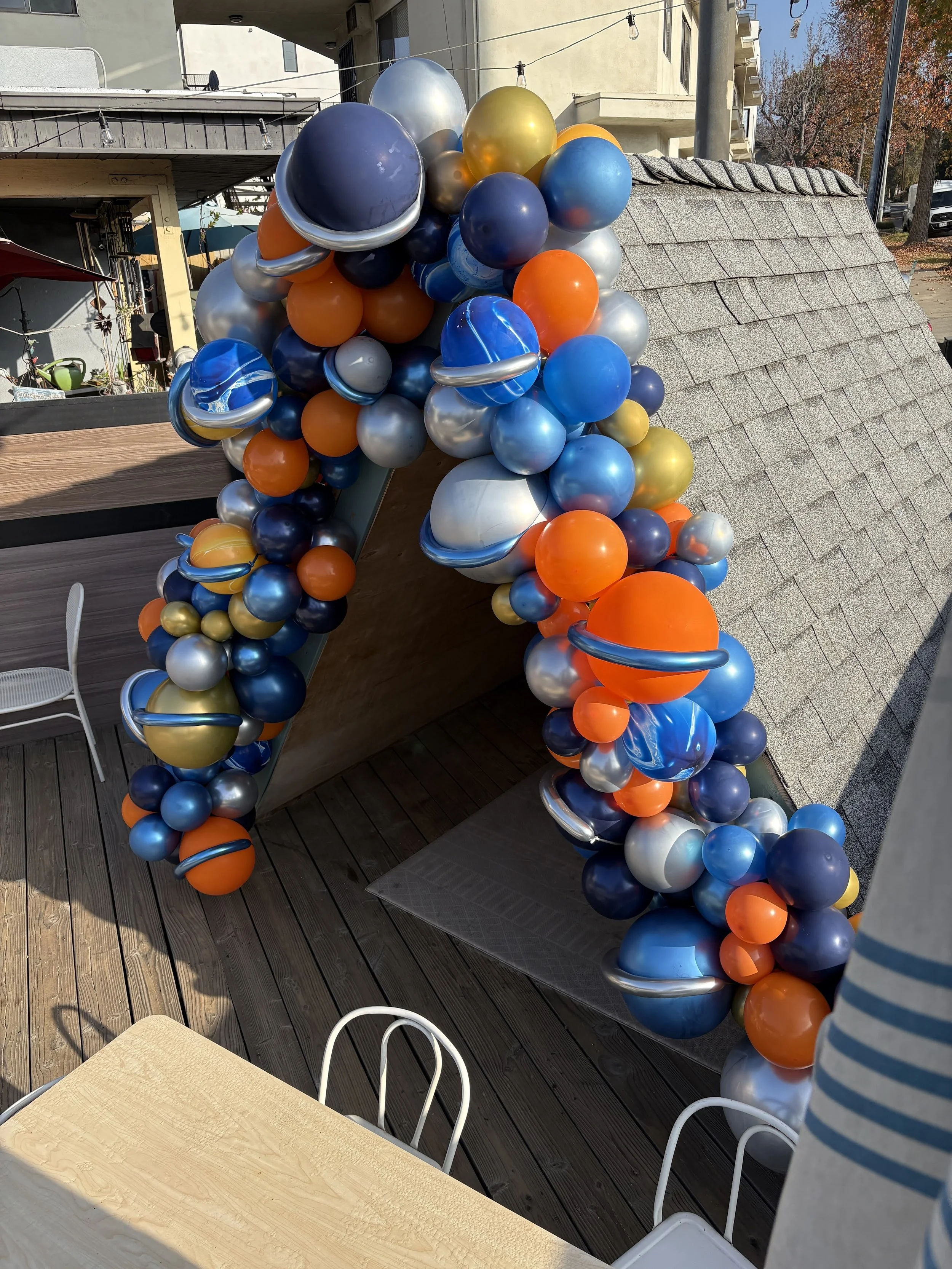 Balloon Garland Do-It-Yourself vs. Professional: What We Learned Making Hundreds of Them