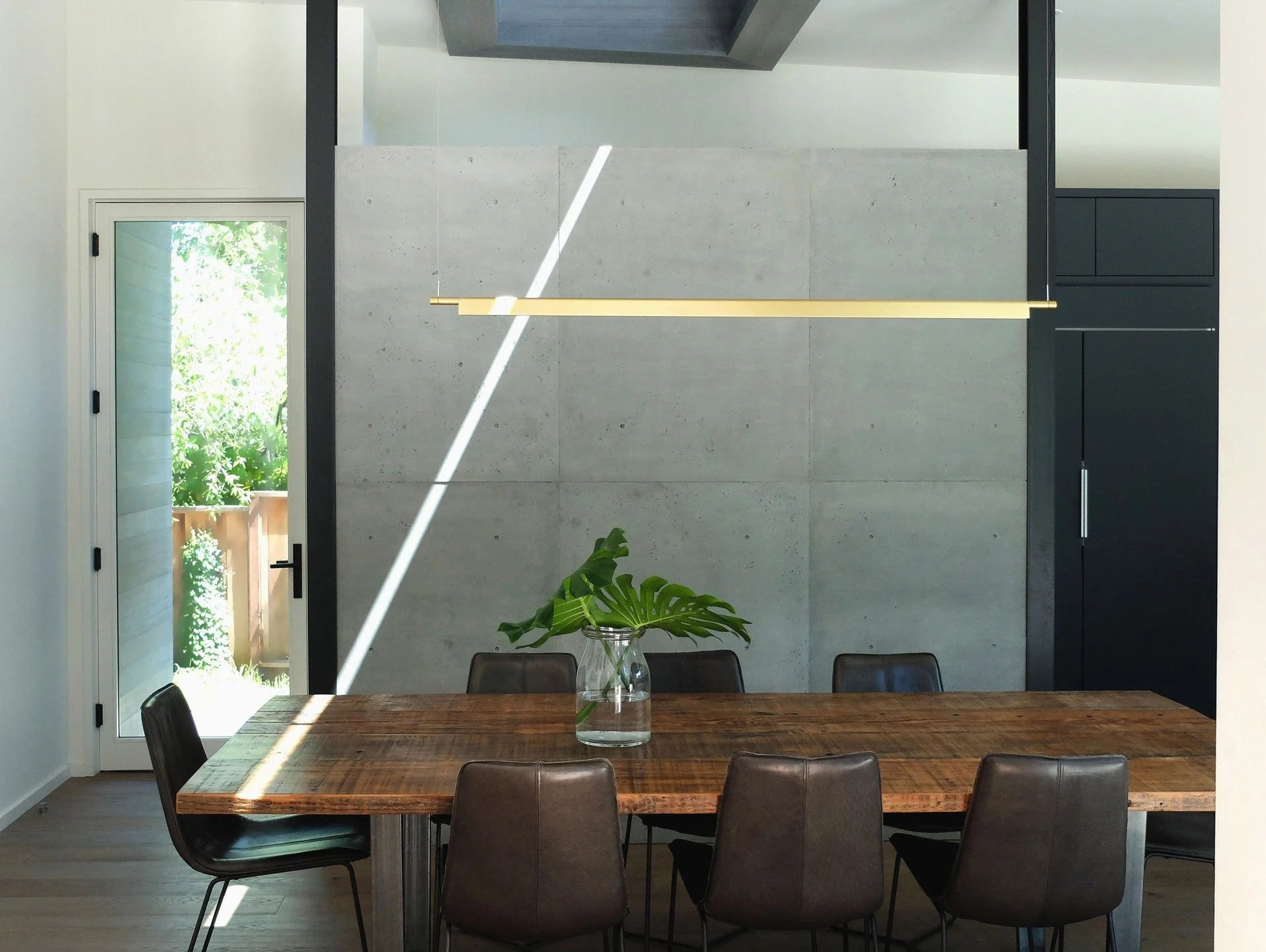 Love House, 2016, Lafayette.

Dining

An existing 2,200 square foot ranch in Lafayette, CA was fully re-imagined into a light-filled five-bedroom, three-bath, modernist home. 700 square feet of new space was sewn into the existing foundation, adding 