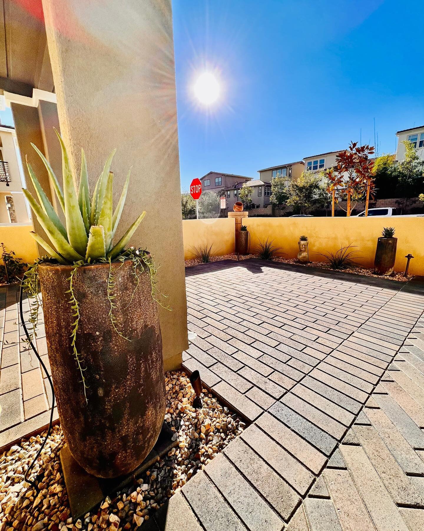 Beautiful hardscape project finished off with some ceramic pots and a nice self contained bubbling fountain. Another happy customer! Thank you Austin!

#paradisefountains #fountains #pottery #garden #landscape #hardscape #orangecounty #inlandempire #