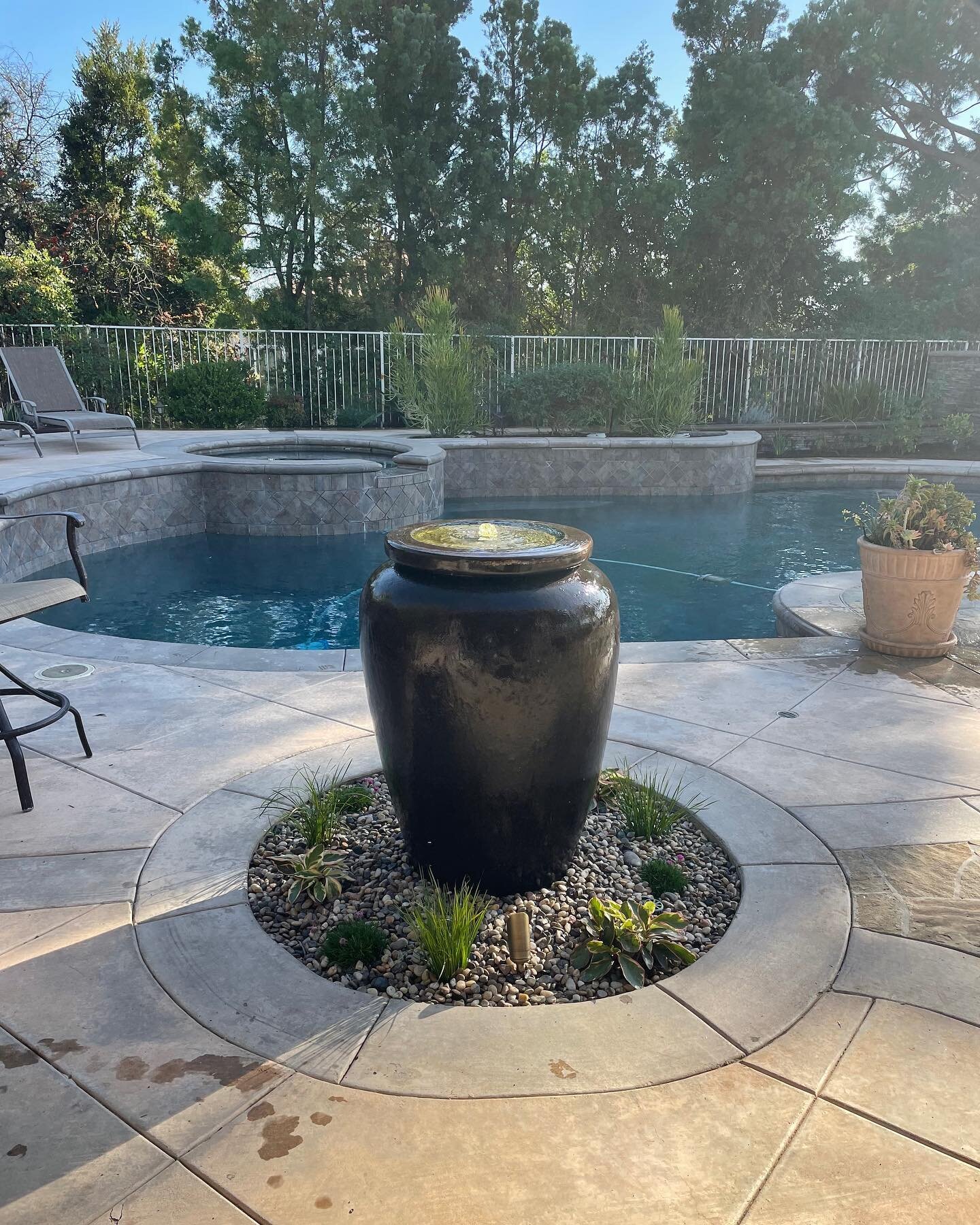Disappearing pots are the perfect option to go with any style of home, they come in different sizes and colors - come see us to get your perfect fit #paradisefountains #waterfeature #fountain #fountains #garden #orangcounty #inlandempire #socal #potf