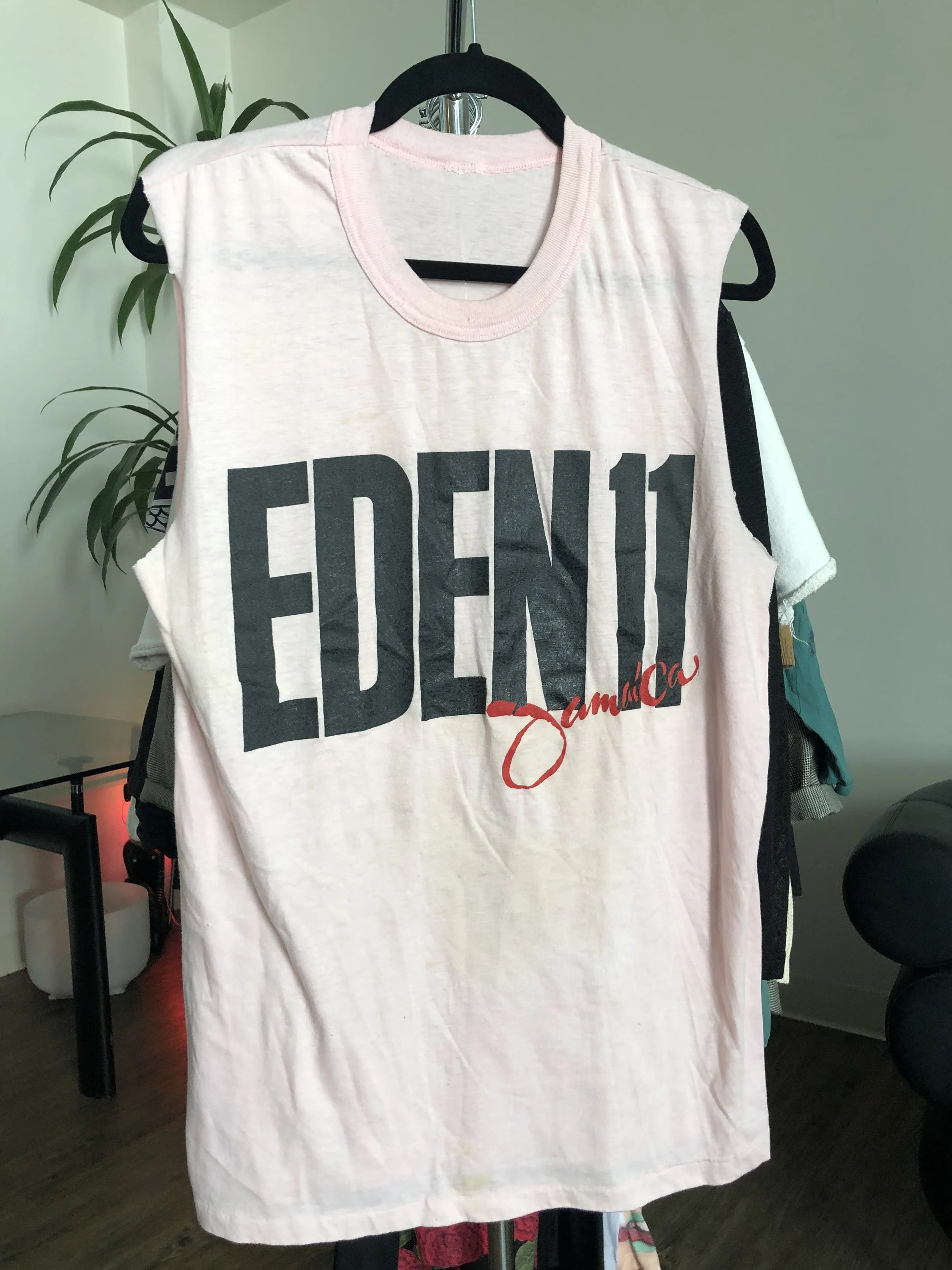 Vintage 1980's EDEN 11 JAMAICA Cut Off Sleeve Muscle Tank Top Style T-Shirt