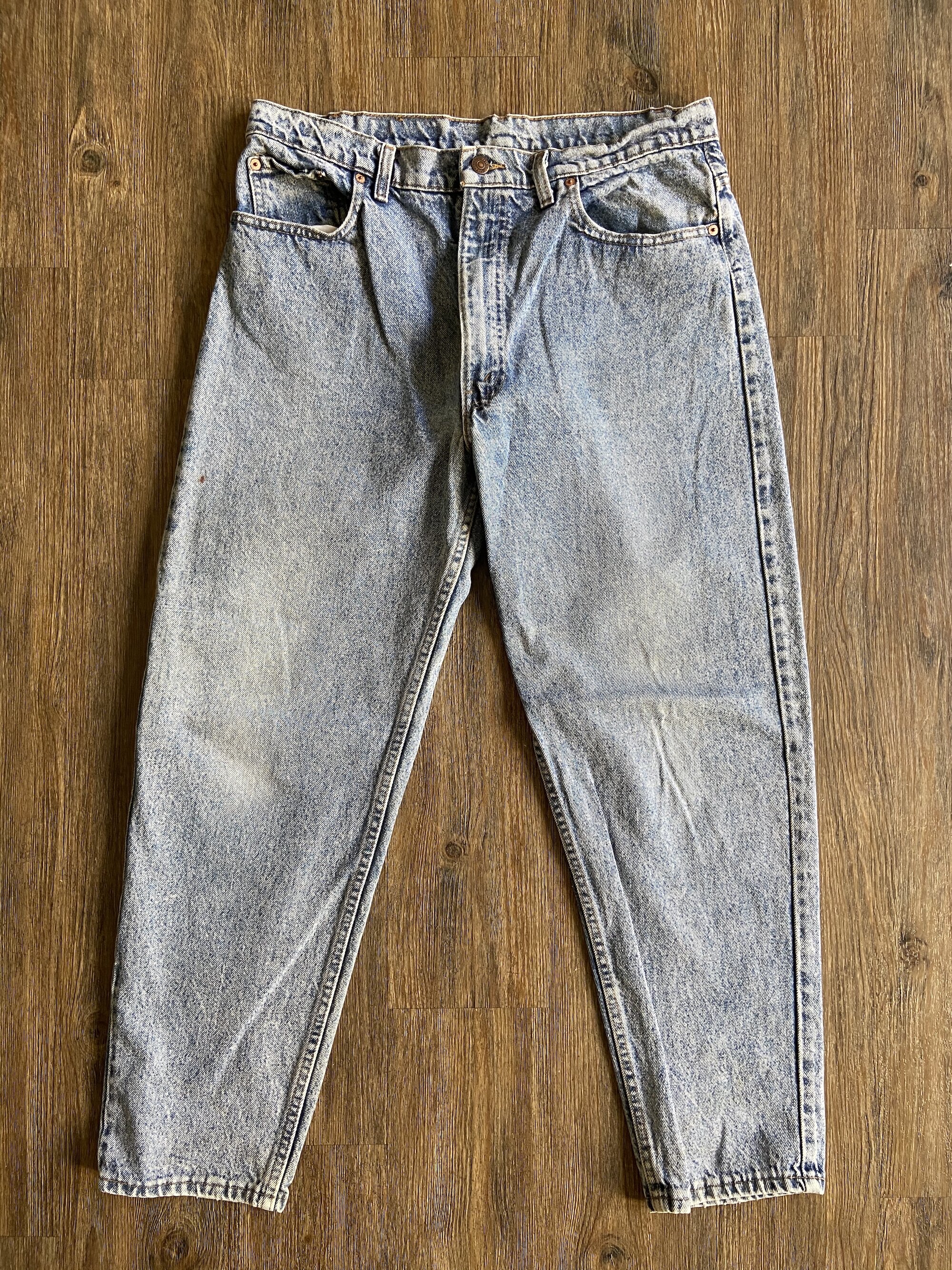 Vintage Levi's Medium Wash Zipper Fly Denim Jeans