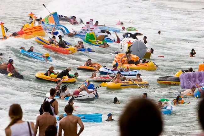 Inflatable Boat Race