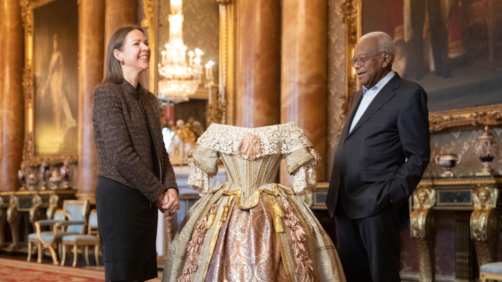Trevor-McDonald-and-Queen-Victoria's-Dress.jpg