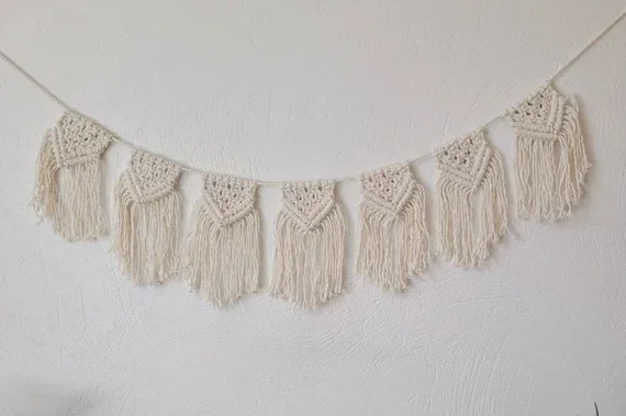 Winter Wednesdays: Macrame Garland