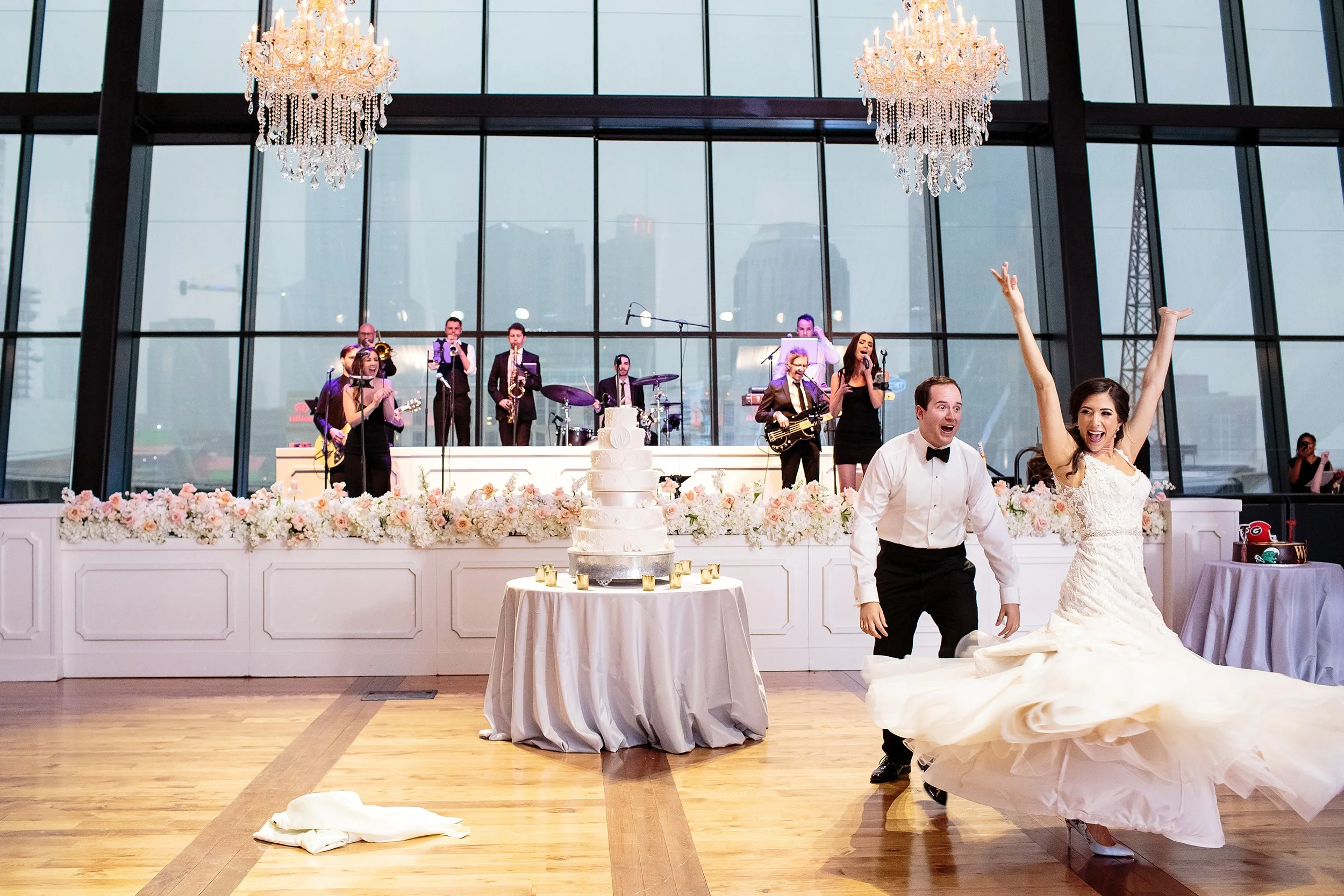 The Beginning of Your Lives: Your Beautiful First Wedding Dance