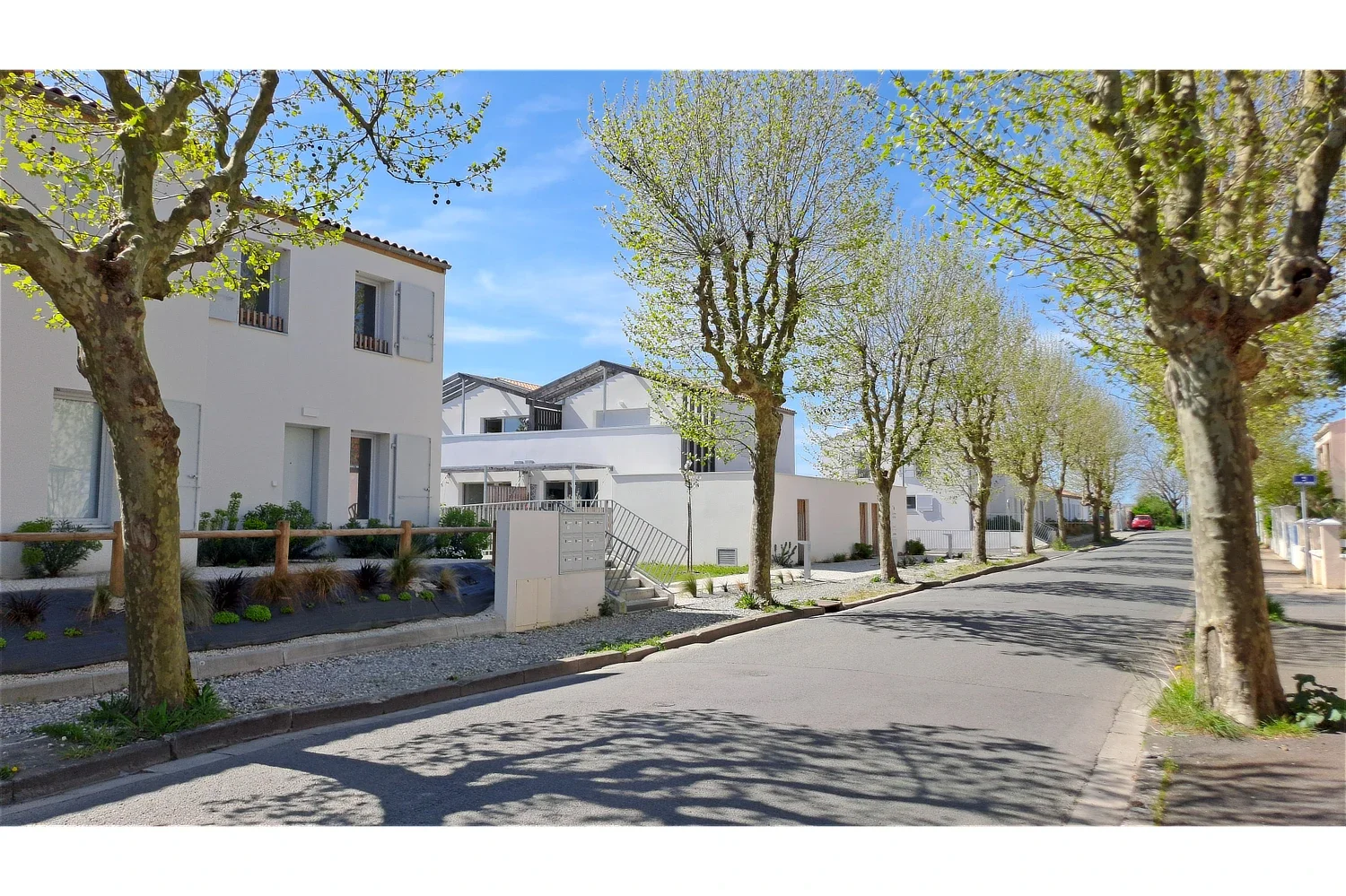 Porte du Chay 2.webp