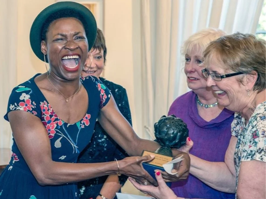 Adura Onashile receives the 2016 scottish arts club theatre award