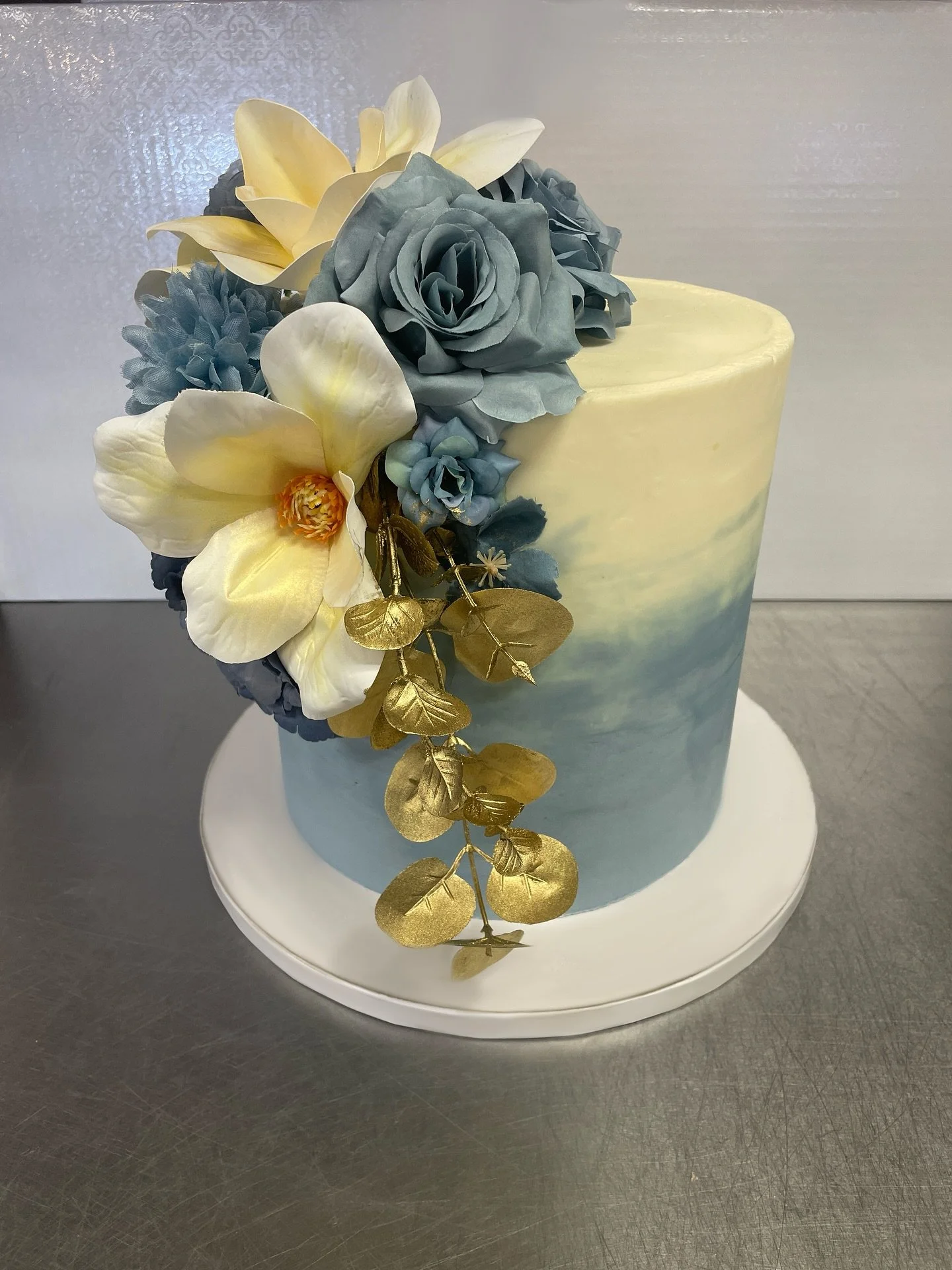 For all inquiries please email orders@docscakeshop.com