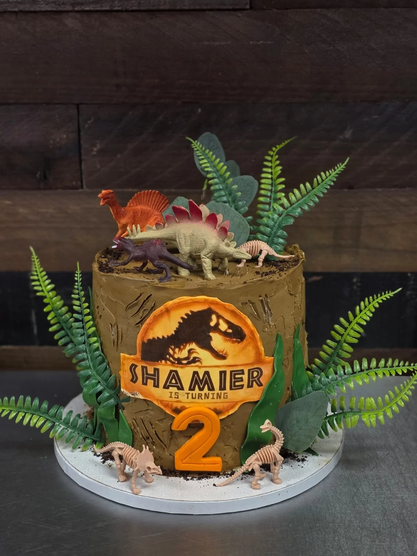 Creative Custom Needs? We got you! ✨ 
Contact us today to place your orders
.
.
.
.
#jurassicpark #jurassicparkcake #dinosaur #dinosaurcake #birthdaycake #customcake #cake #cakeinspiration