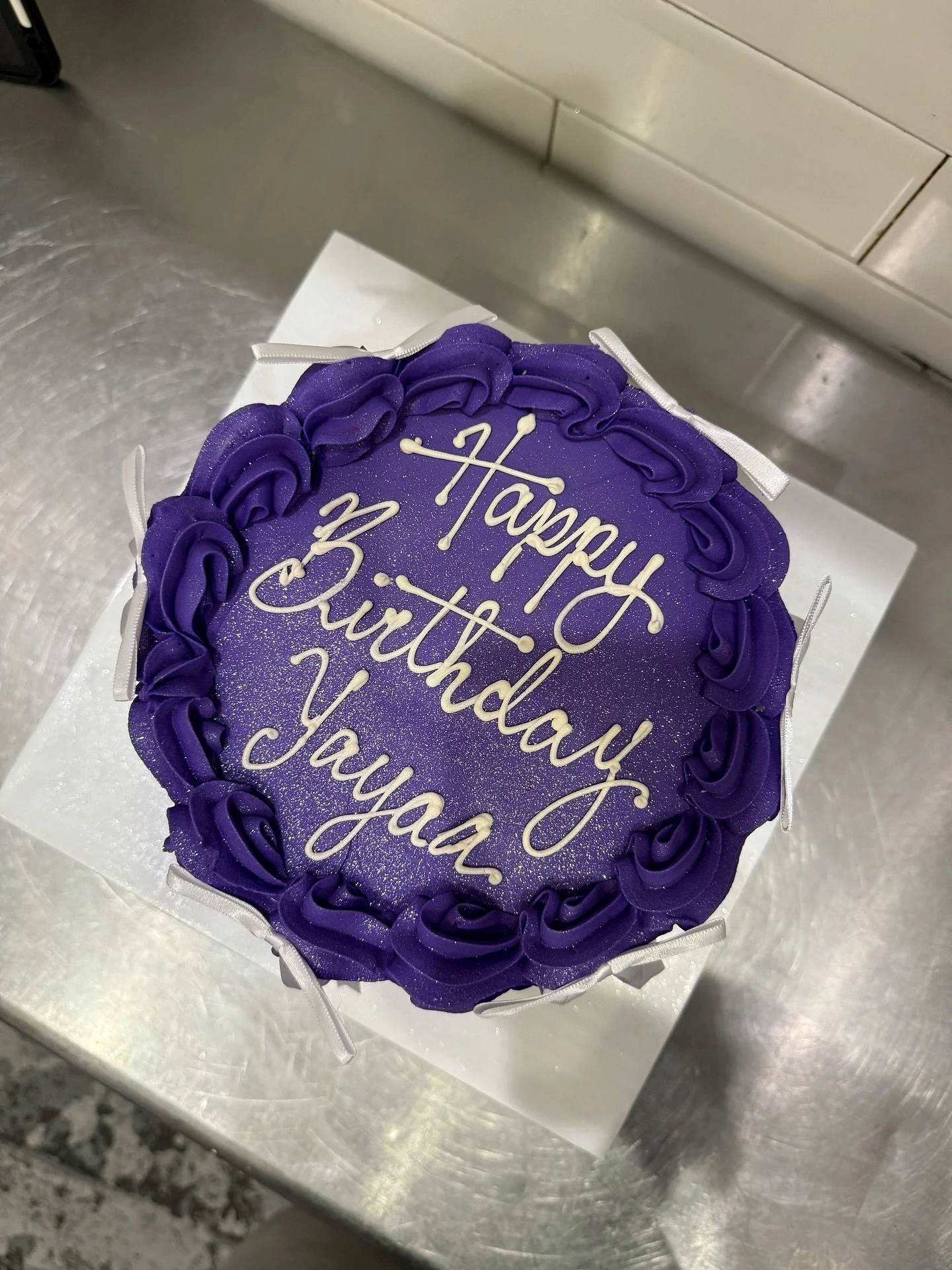 Hold up&hellip;.. Happy Birthday! 💜

For all your simple cake orders, we do those too! 
Email us at orders@docscakeshop.com
.
.
.
#birthdaycake #bowcake #purplecake