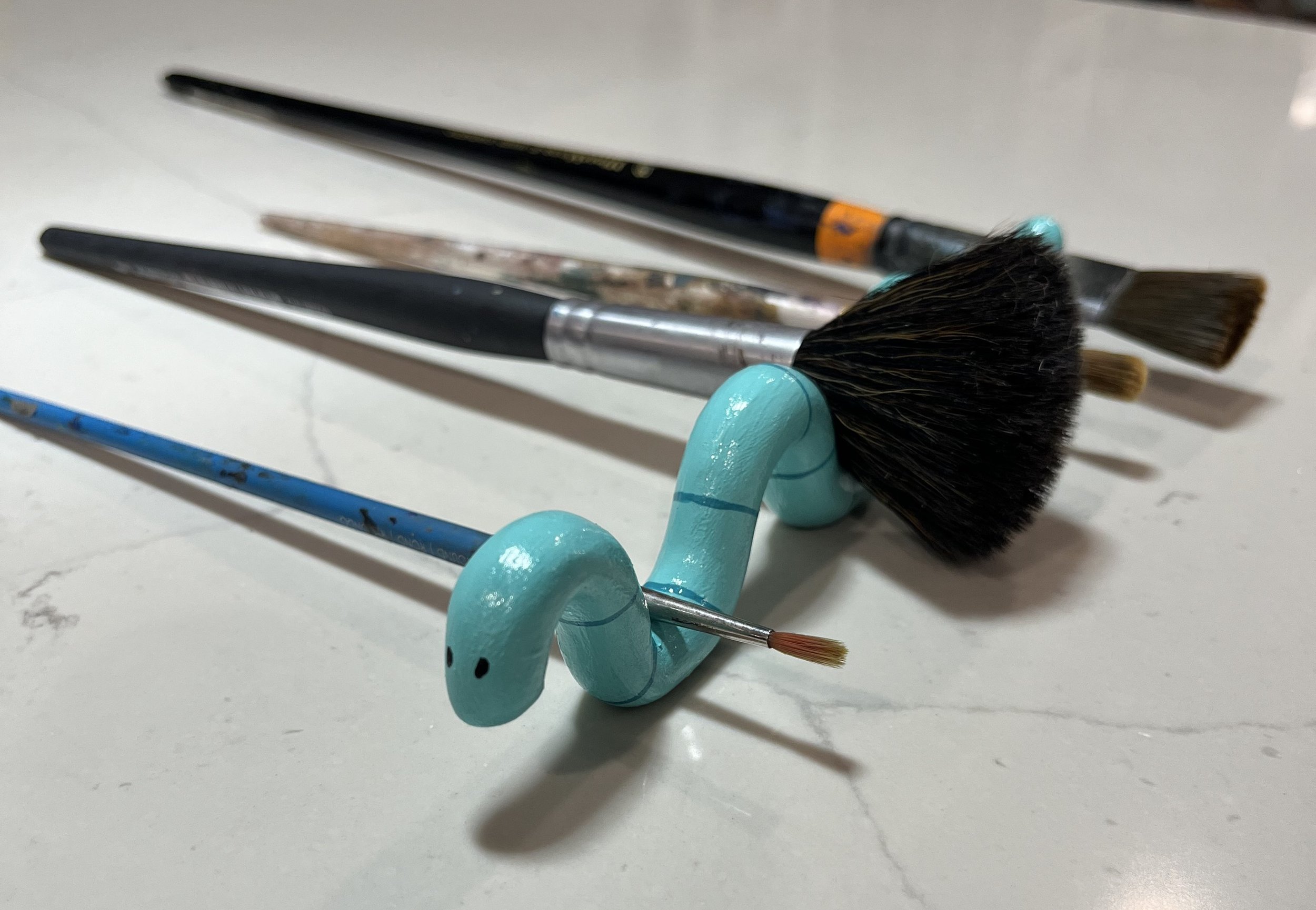 worms brush holder.jpg