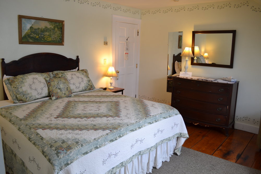 Maxwell Room: The Dowds' Country Inn