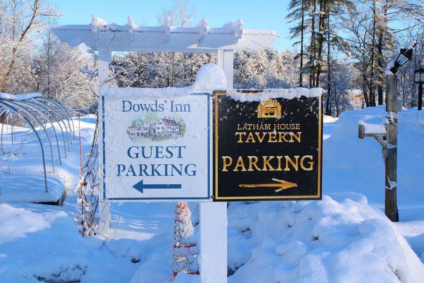Local? Come enjoy the tavern! Out of towner? Stay &amp; enjoy the tavern! Call us for room rates &amp; specials! 
#dowdscountryinn #lathamhousetavern #goodfood #tavern #lymenh #travelnh