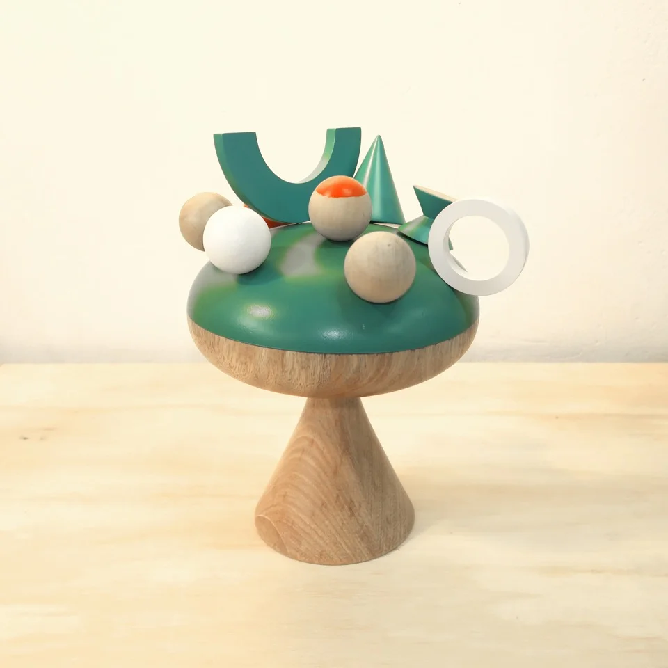 Hongo #1 (2015) - 30 x 24 x 24 cm - Madera solida e imanes de neodimio / Solid wood and neodymium magnets