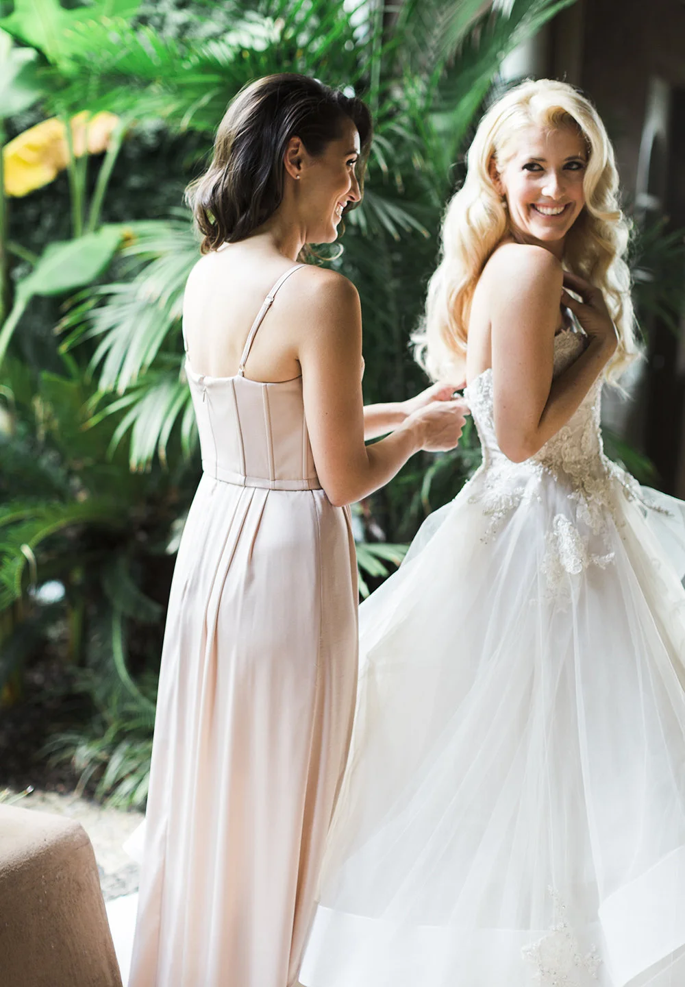 All smiles in Monique Lhullier!