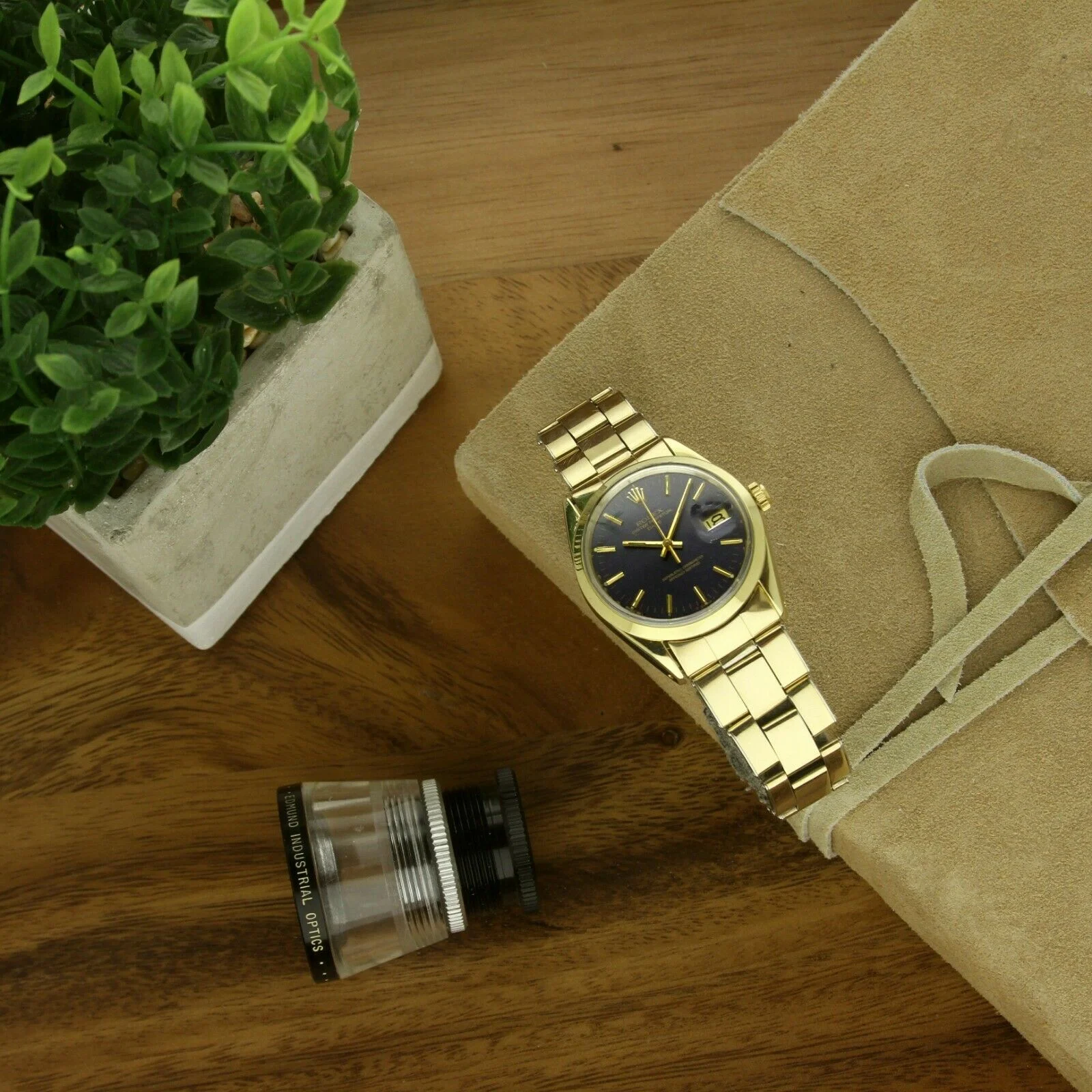 Men’s Vintage Rolex Date 34mm 1550 14K Yellow Gold Shell Original Blue Dial 1978