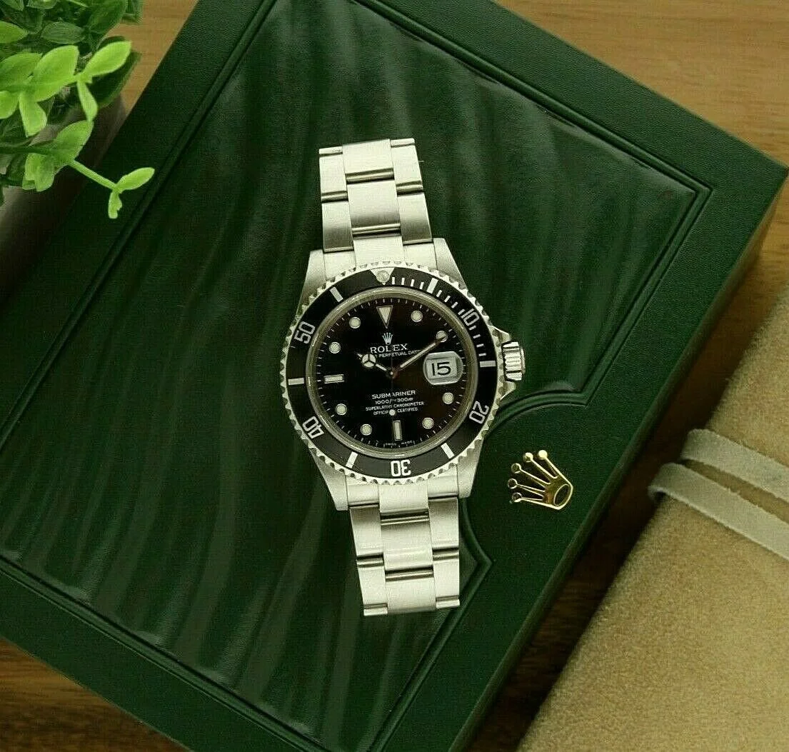 Rolex Submariner Date 16610 *Unpolished* | Buy pre-owned Rolex watch
