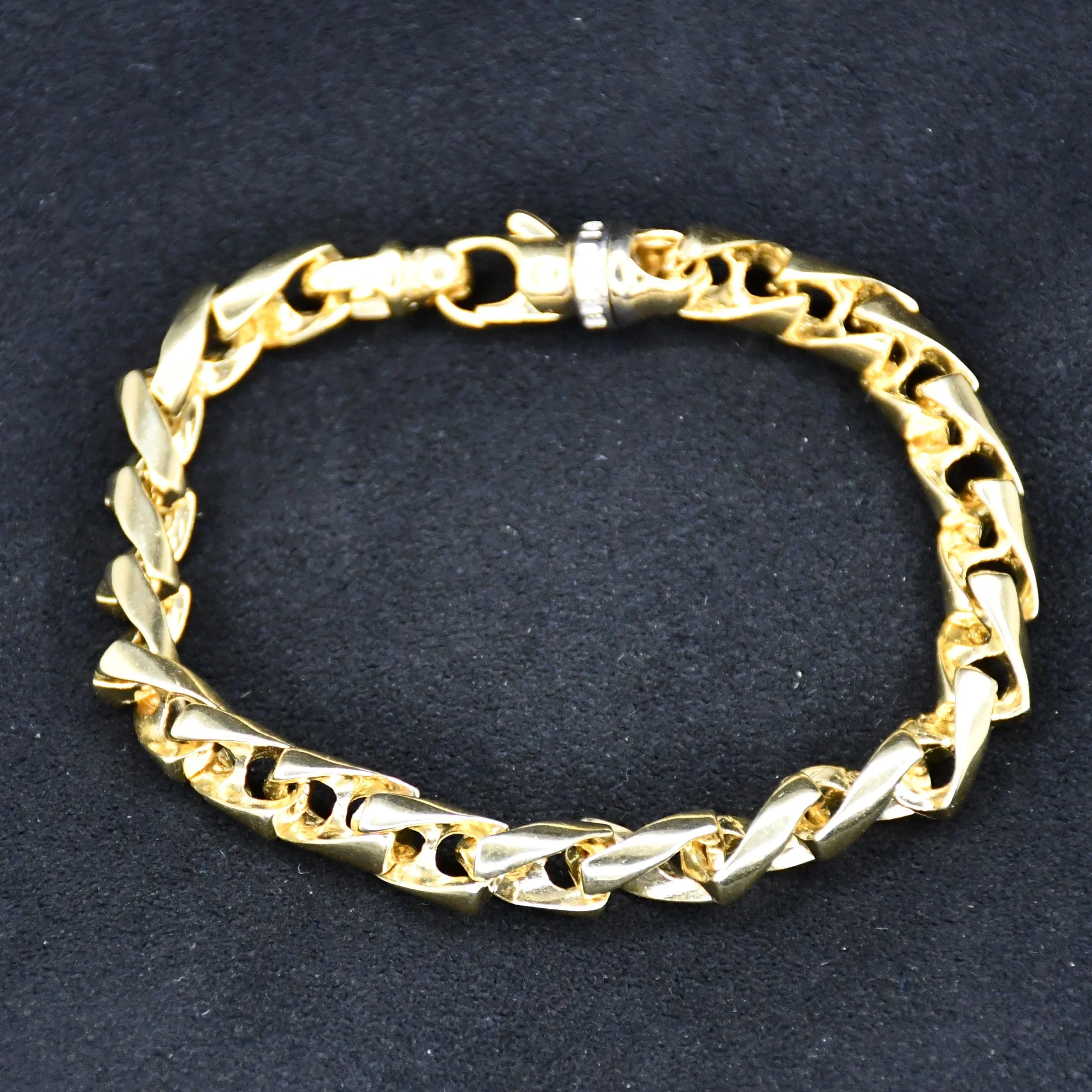 BRACCIO 14K HEAVY 51.2G YELLOW GOLD 7.5MM FIGARO LINK BRACELET 8.5"