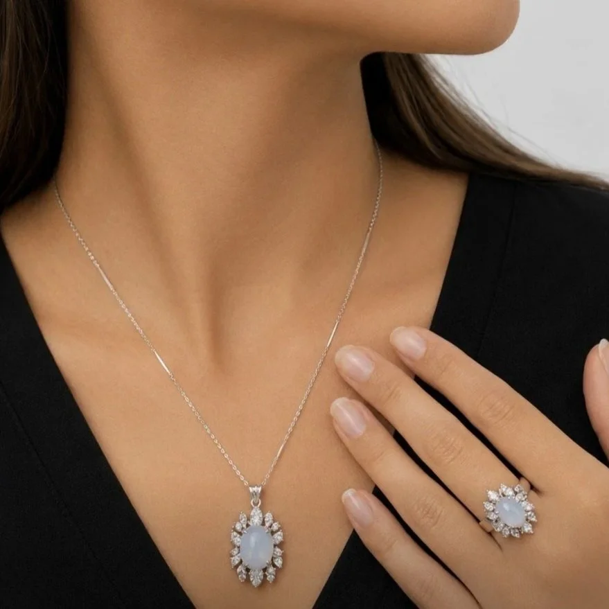 9CTW STAR SAPPHIRE & 0.60CTW DIAMOND NECKLACE / RING SET - 18K WHITE GOLD