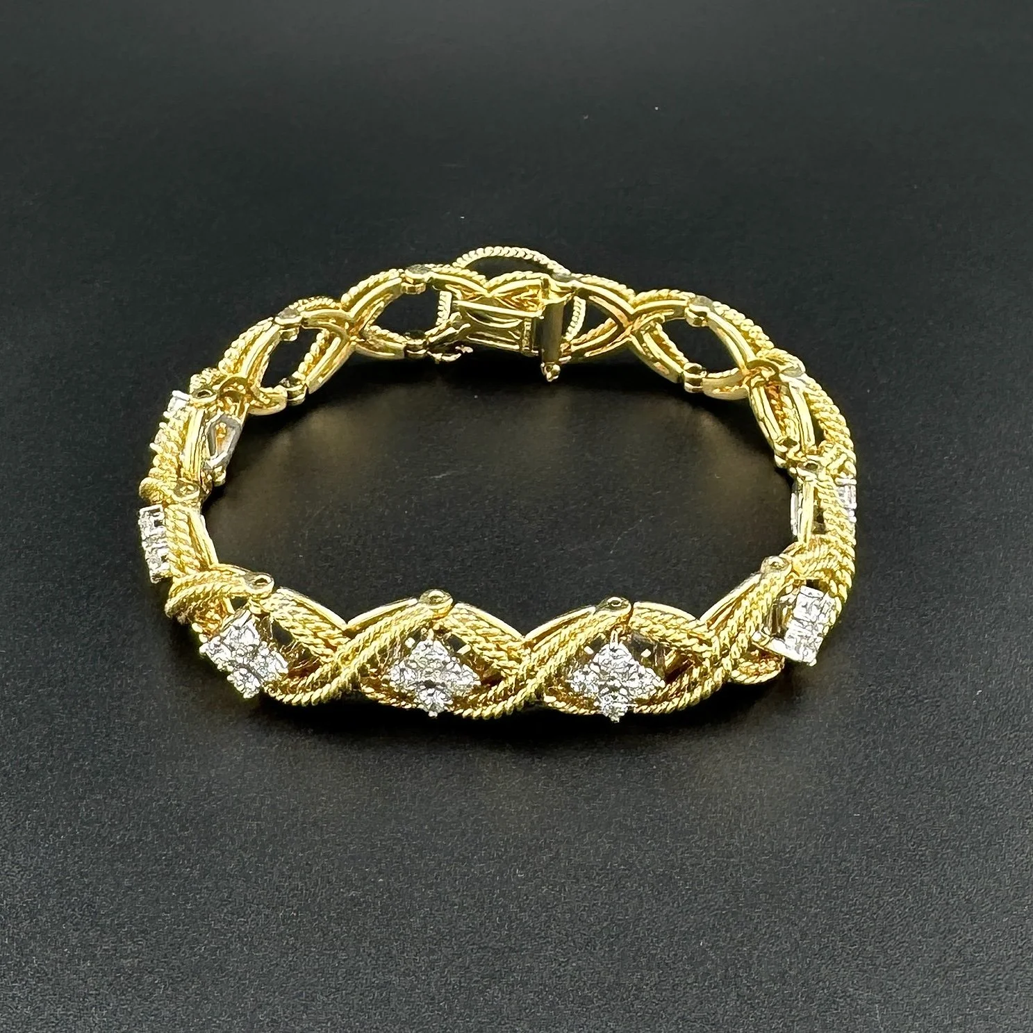 JABEL DIE STRUCK TRELLIS 1.96CTW DIAMOND BRACELET - 18K YELLOW GOLD - 7"