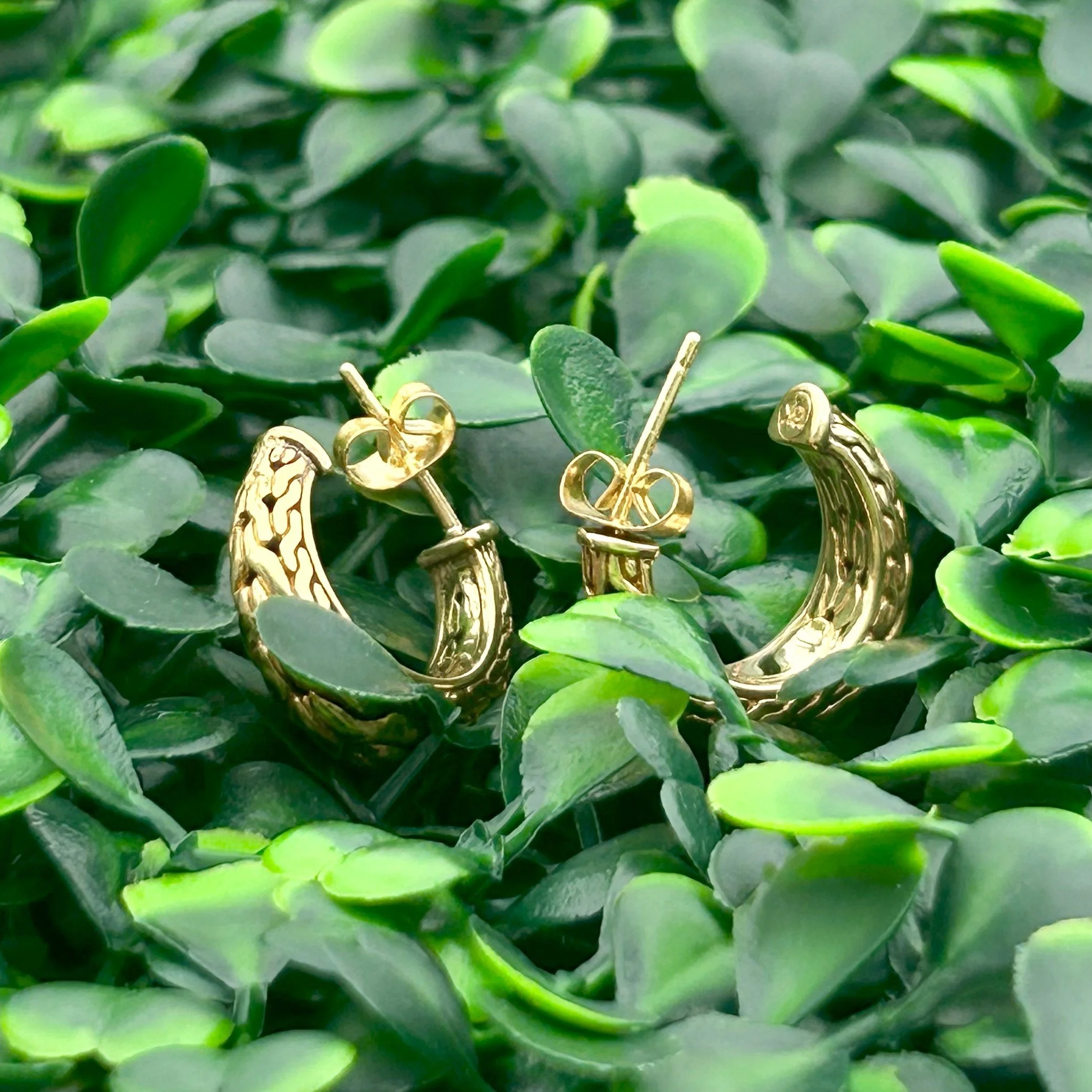 EARINGS O2.jpeg