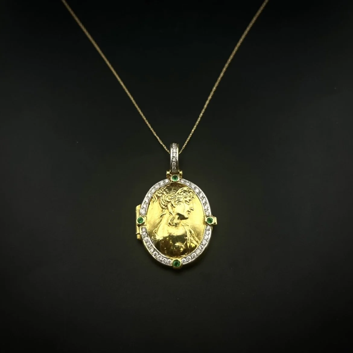 ATHENA GREEK MYTHOLOGY PENDANT NECKLACE 18 INCH 19.25 G 1CTW DIAMOND 18KY EMERALD