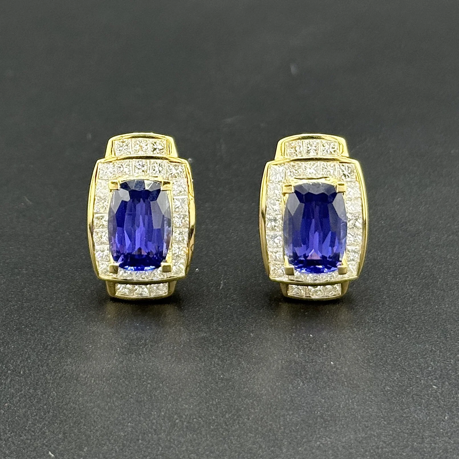 7.85CTW CUSHION CUT TANZANITE & 2.53CTW VVS2-VS1 G-H DIAMOND EARRINGS - 18K YG