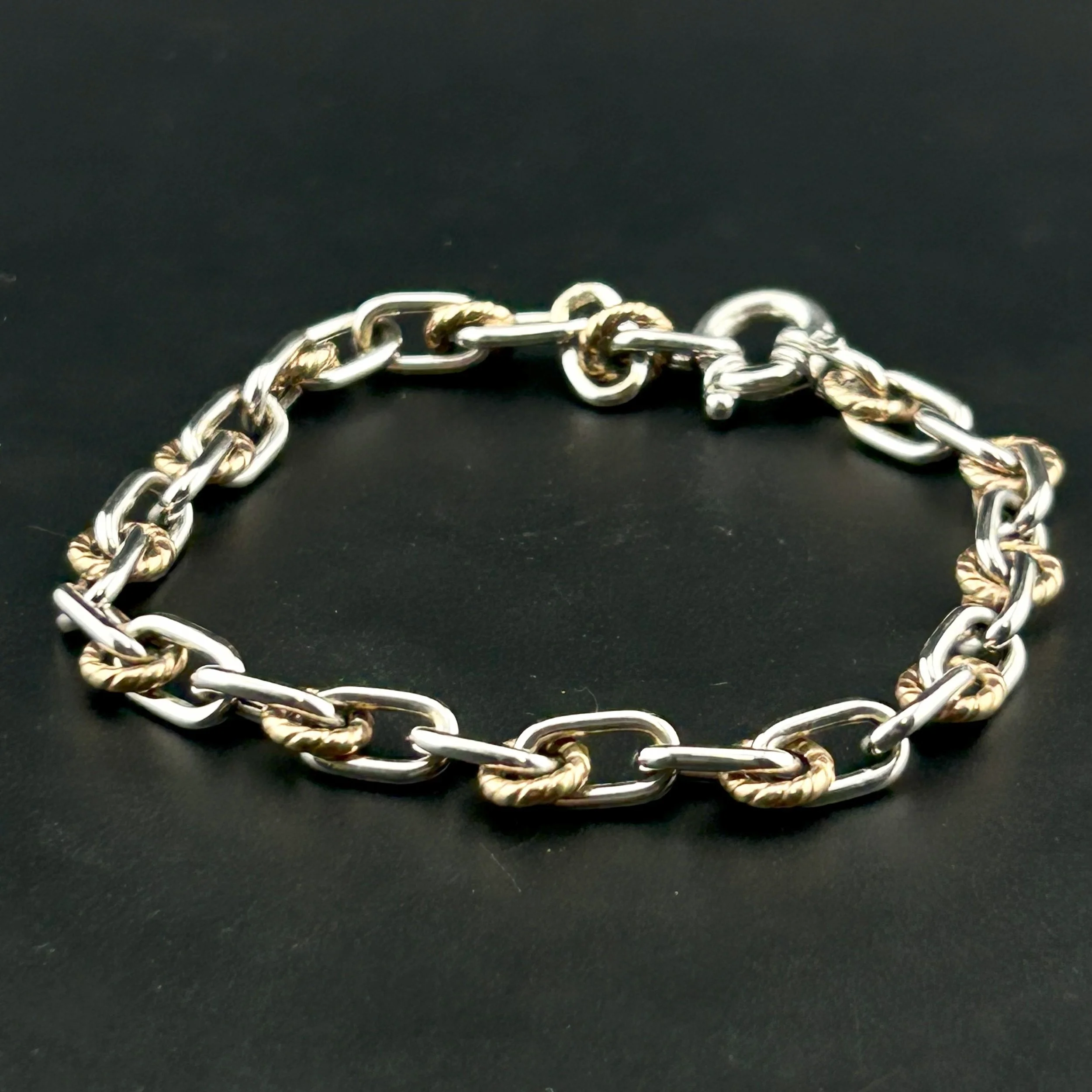BRACLET 2.jpeg