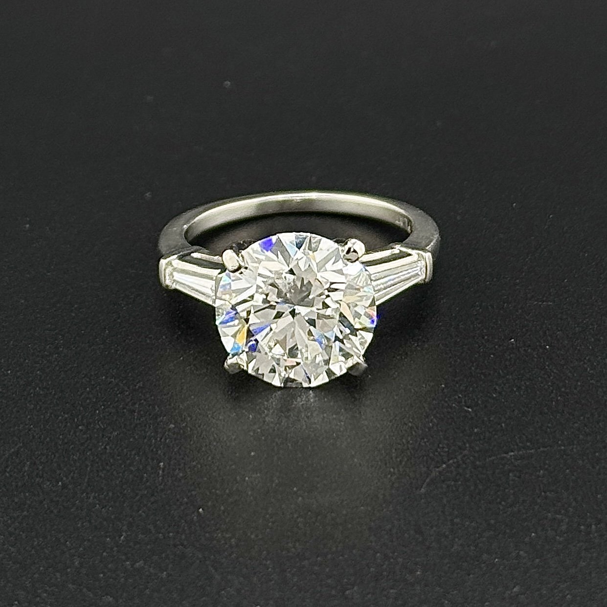 GIA 5.13CT VS2 G ROUND DIAMOND RING - PLATINUM - SZ 6.5 - 5.43CTW