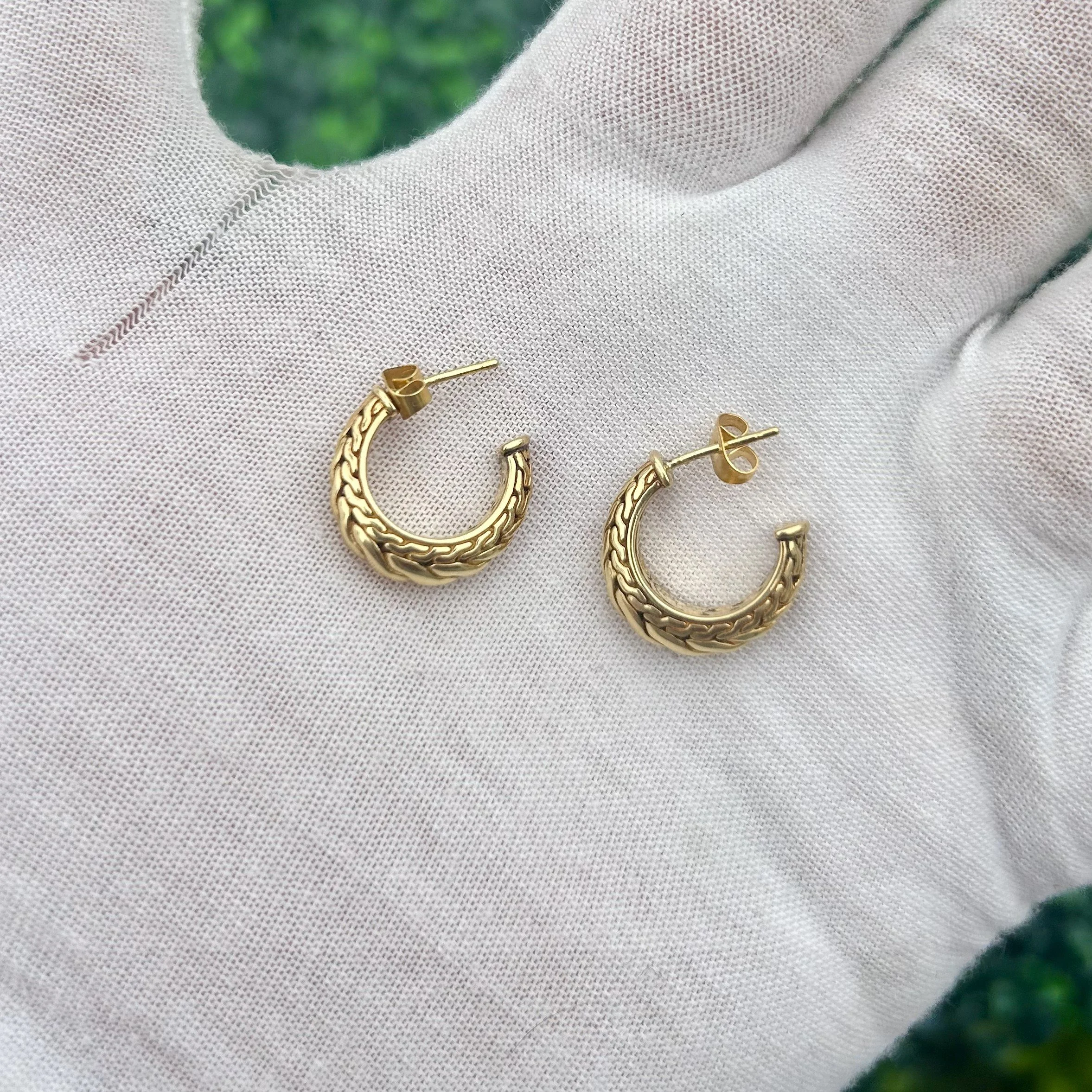 EARRINGS O5.jpeg