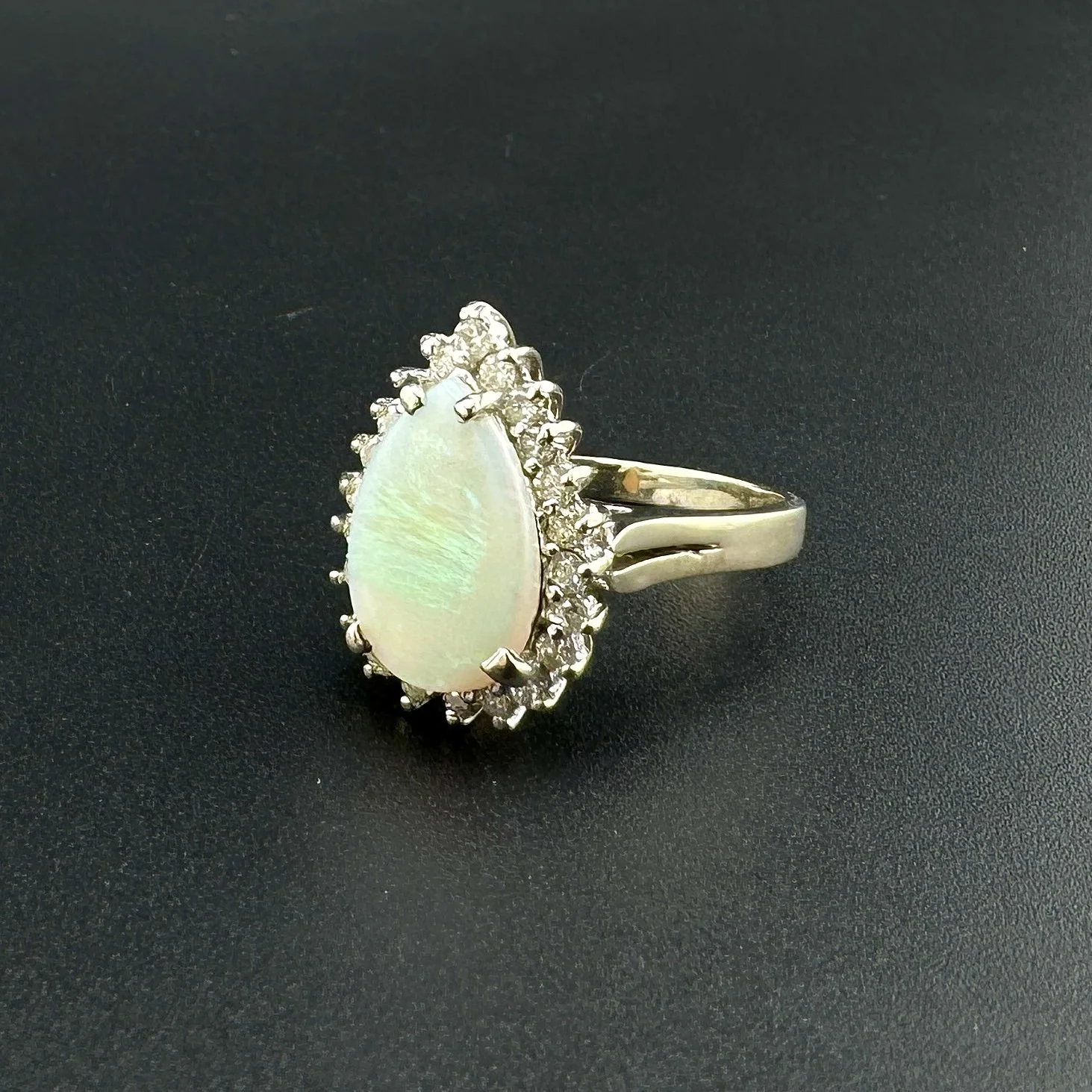 2CT PEAR WHITE OPAL & 0.50CTW SI1 I-J ROUND DIAMOND RING - 14K WG - SZ 6.5