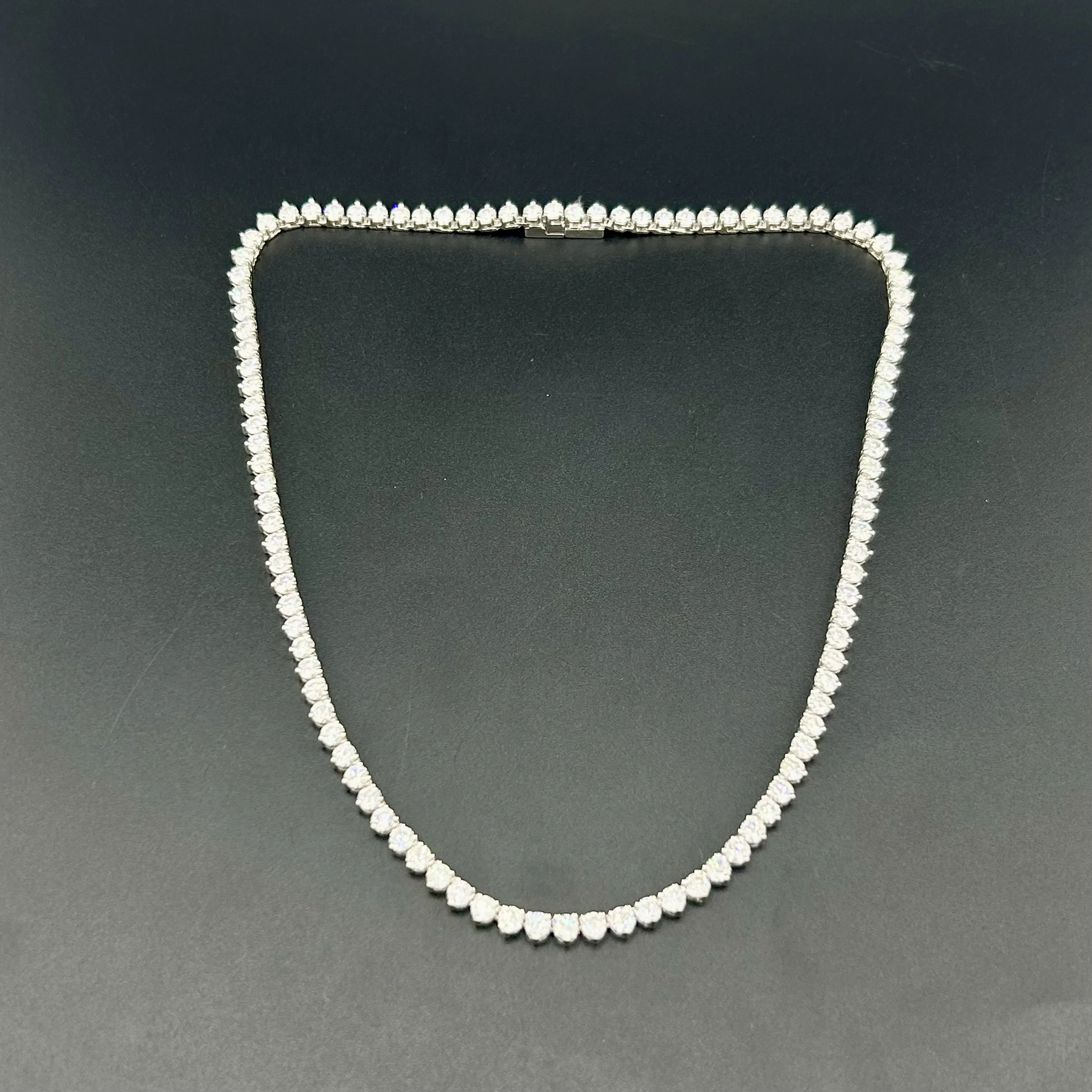 13.39CTW SI1-2 ROUND DIAMOND TRUE TENNIS NECKLACE - 18K WHITE GOLD - 15.5"