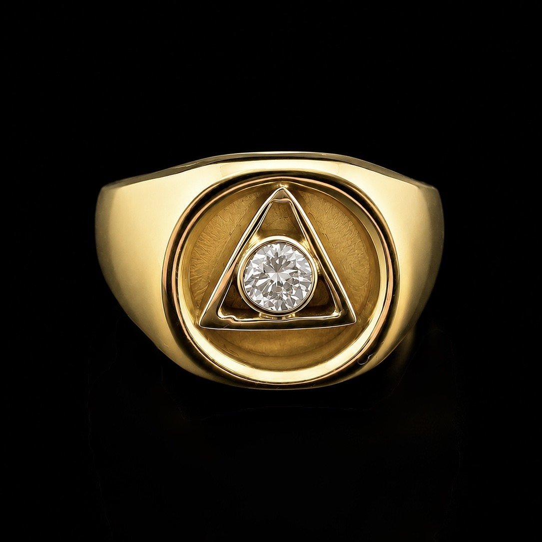 Yellow Gold Diamond Triangle Circle Ring