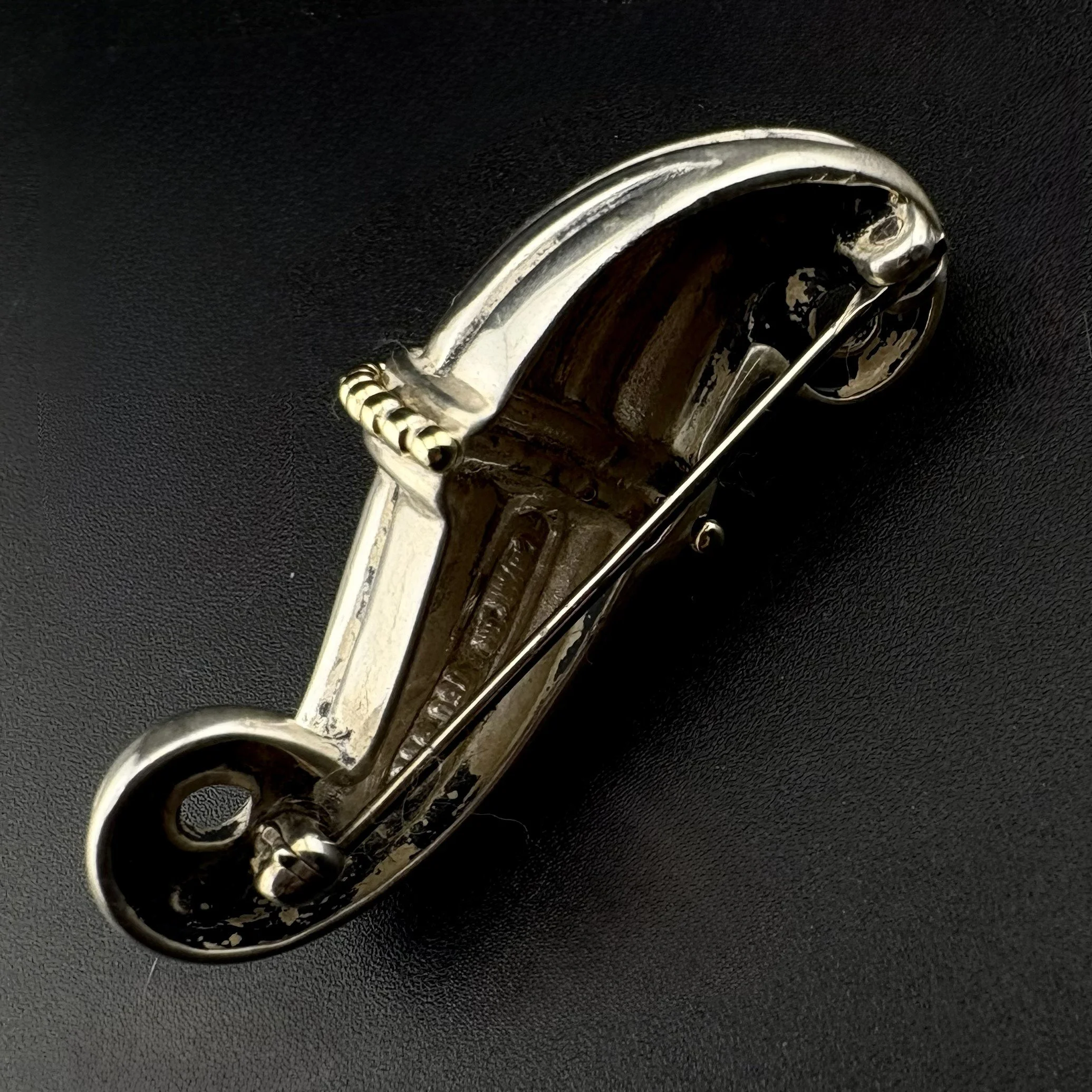 BROOCH4.jpg