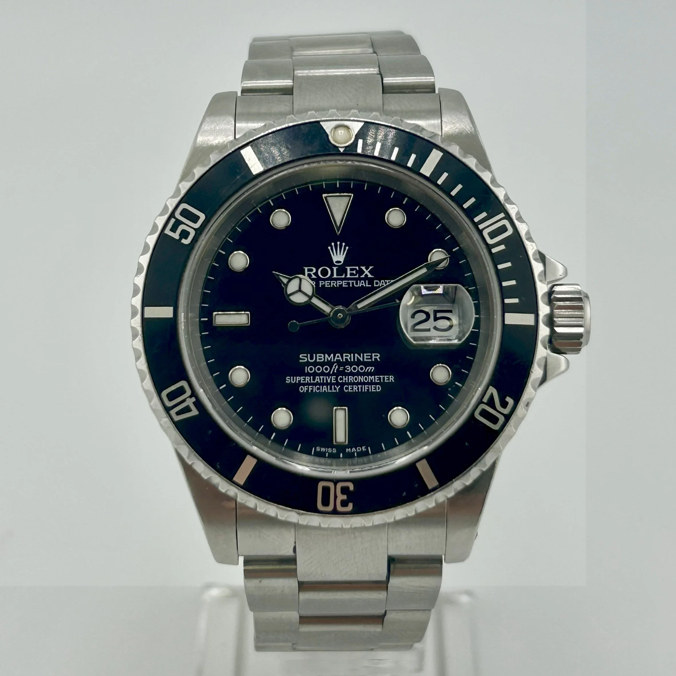 ROLEX SUBMARINER OYSTER PERPETUAL DATE STAINLESS STEEL 40MM 2005 16610