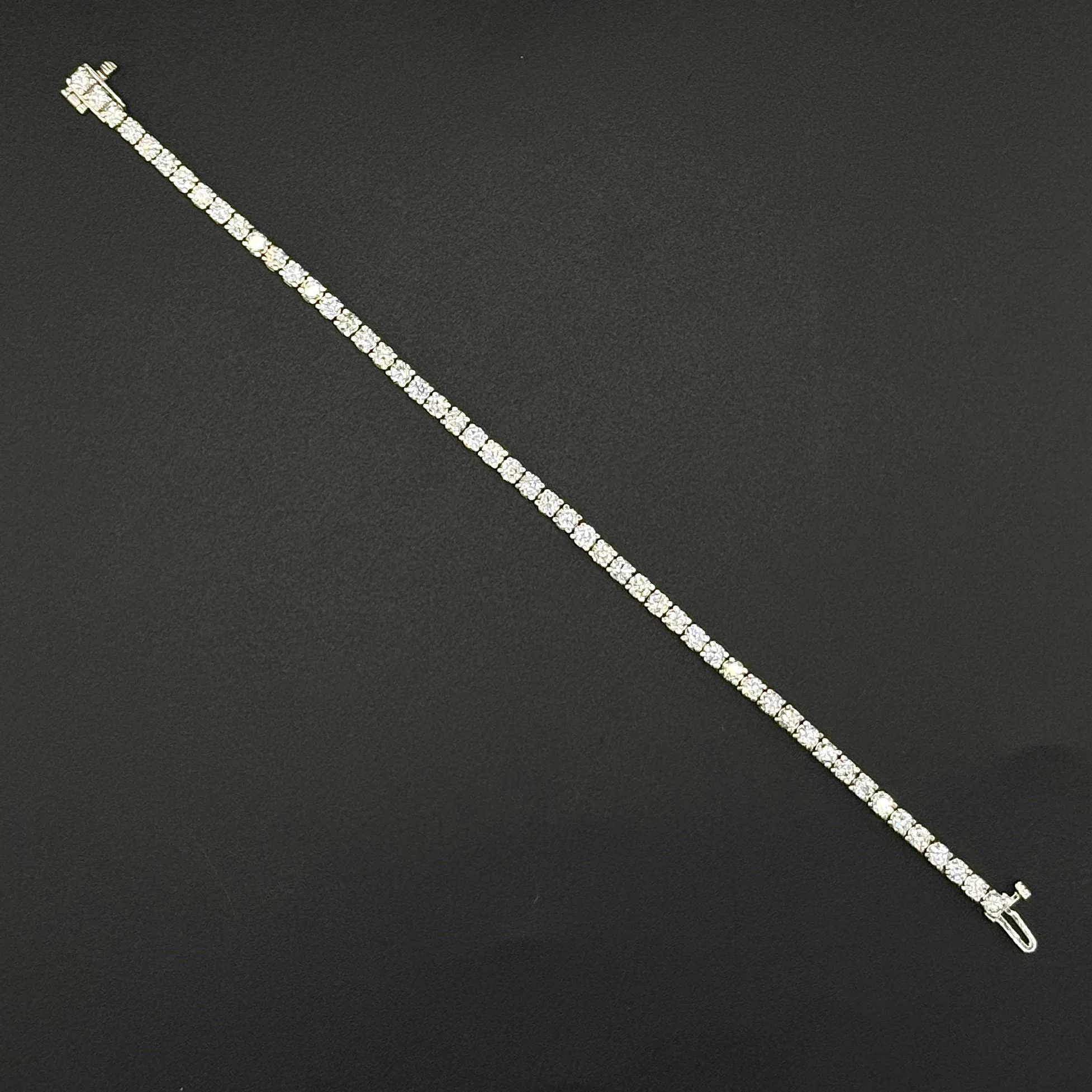 5.44CTW SI1 H-I ROUND DIAMOND TENNIS BRACELET - 14K WHITE GOLD - 7"