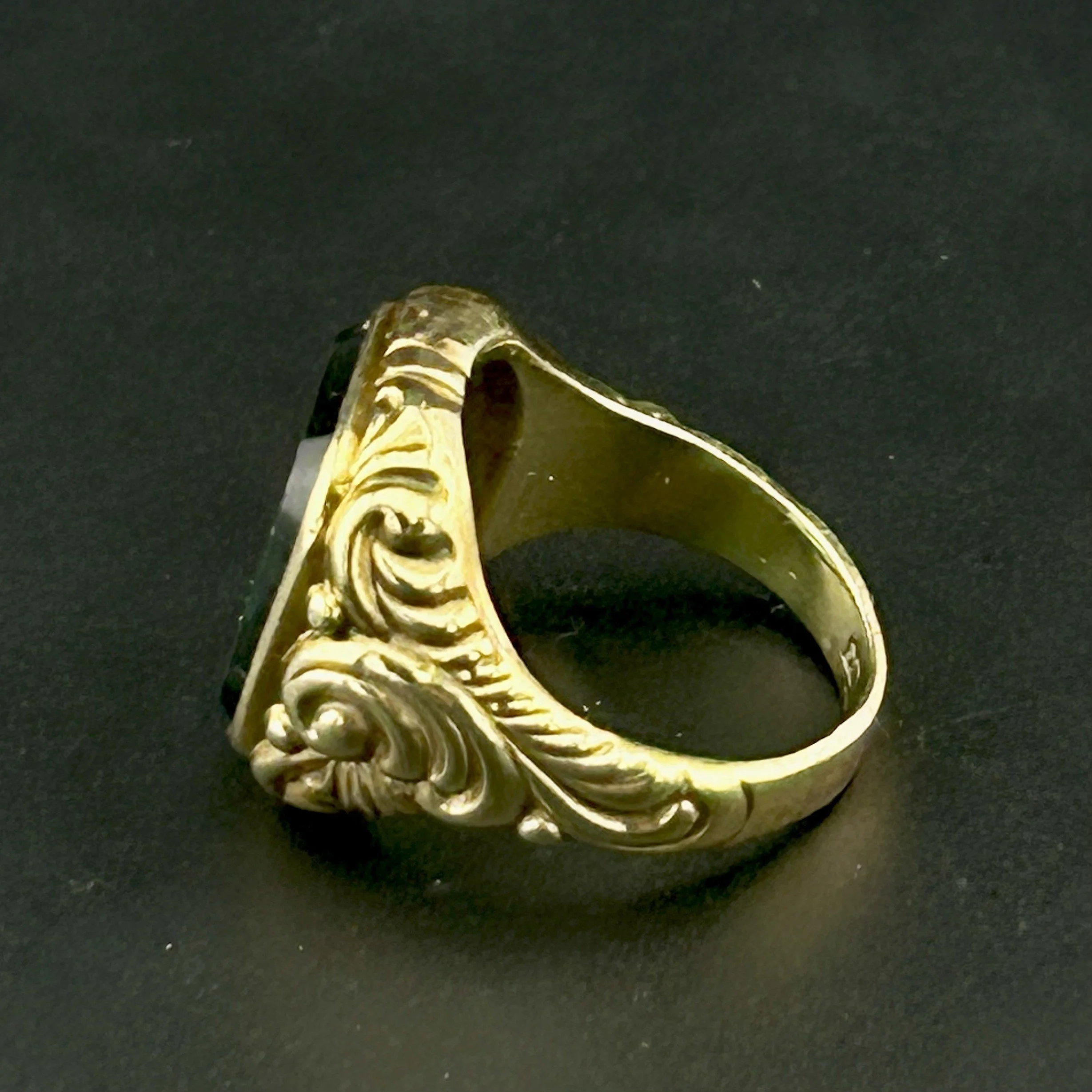 RUBY RING 2.jpeg