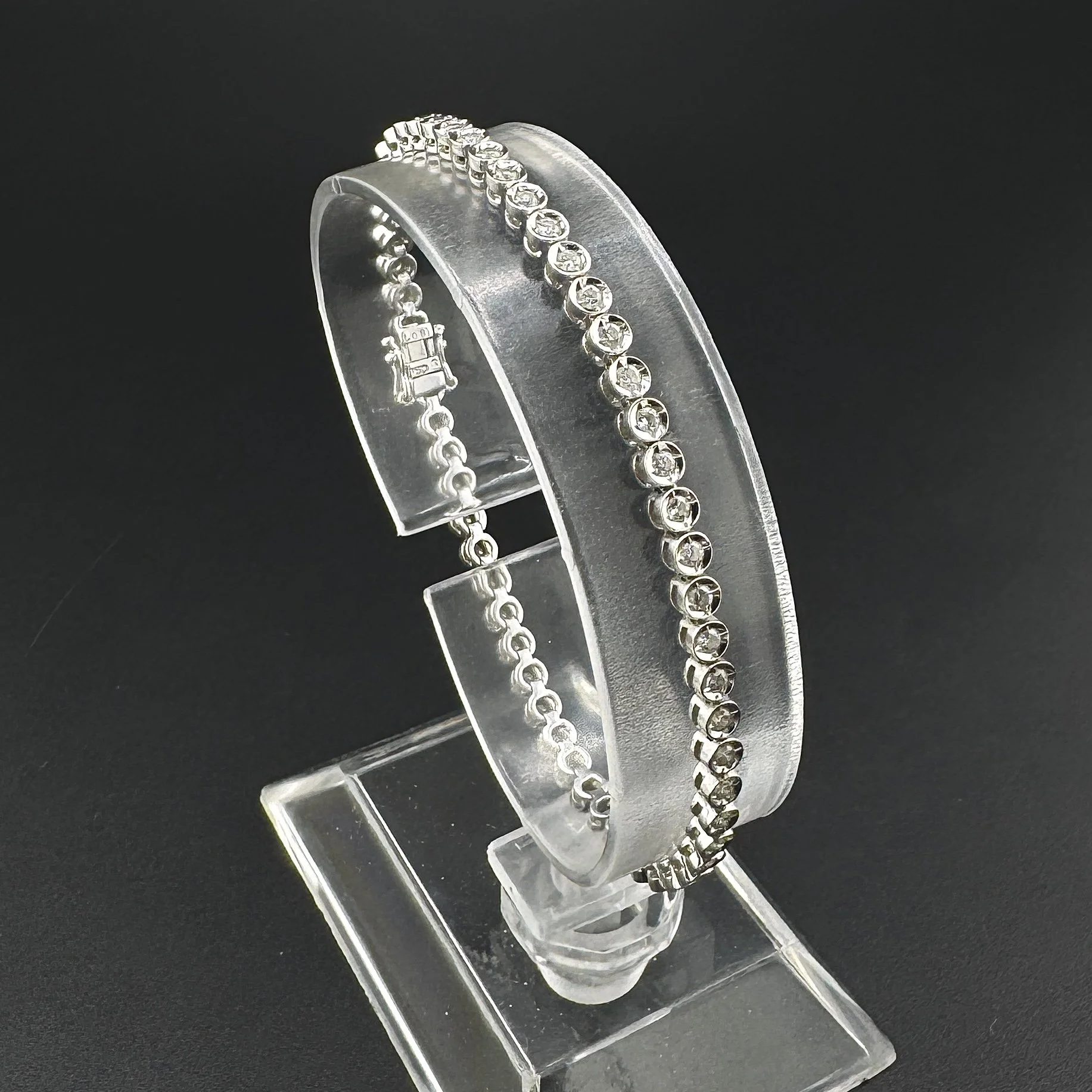 1.65CTW ROUND DIAMOND TENNIS BRACELET - 18K WHITE GOLD - 6.5"