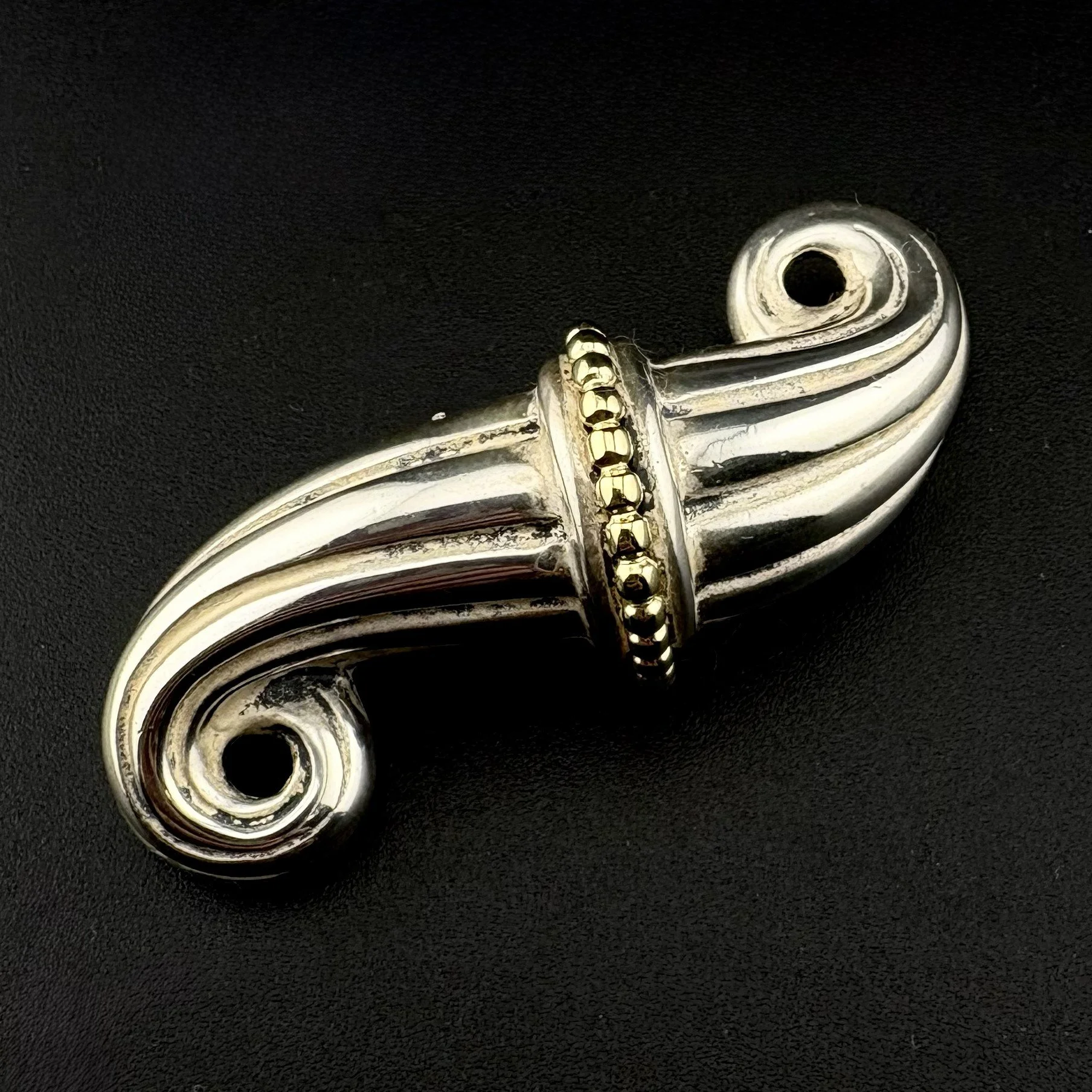 BROOCH1.jpg