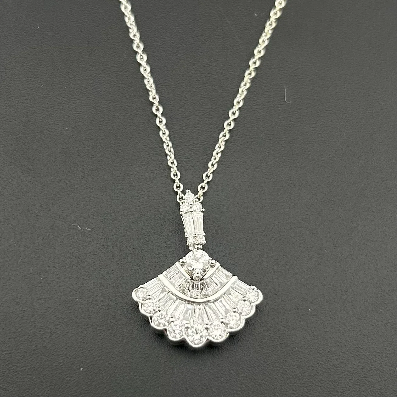 NECKLACE 3.jpeg