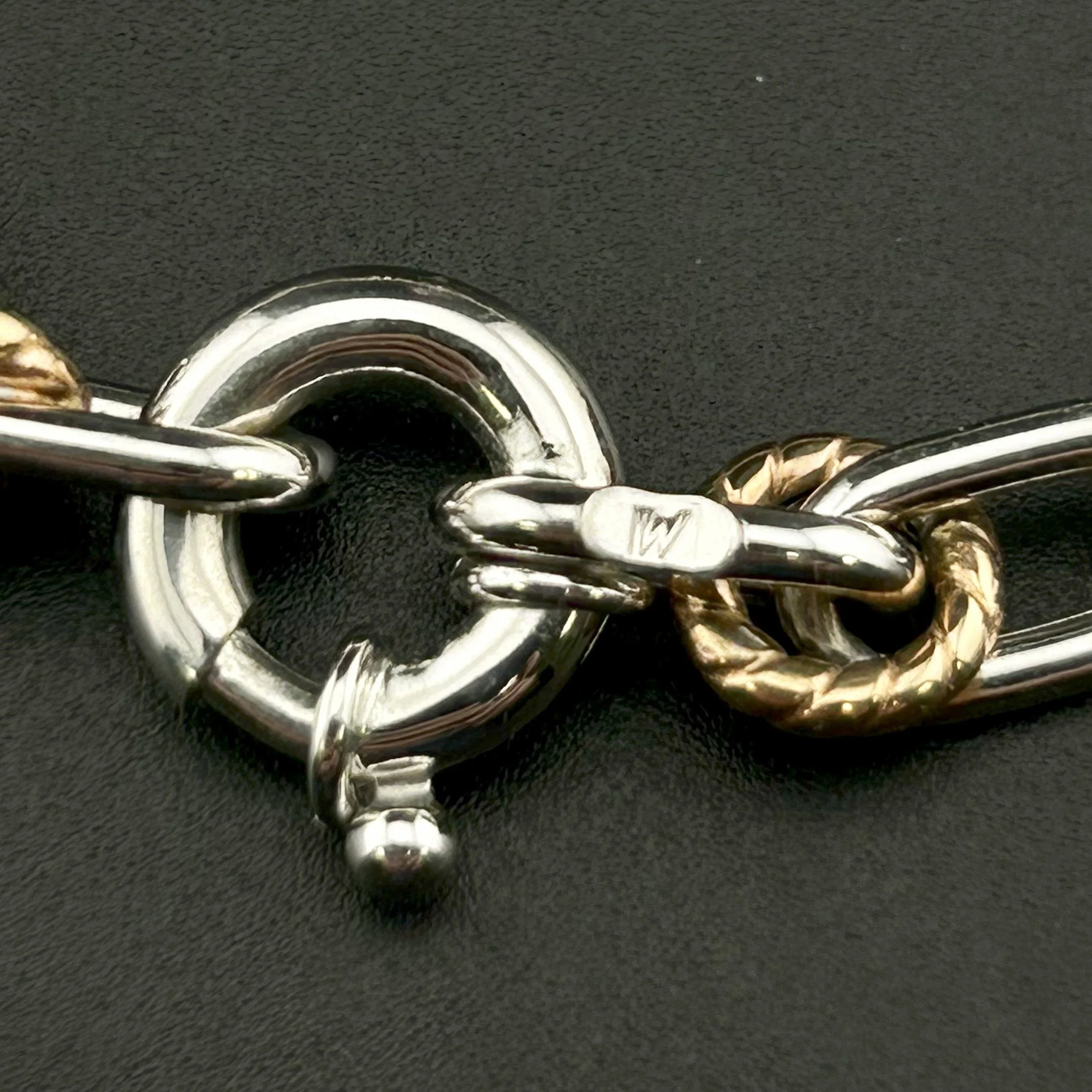 BRACLET 4.jpeg
