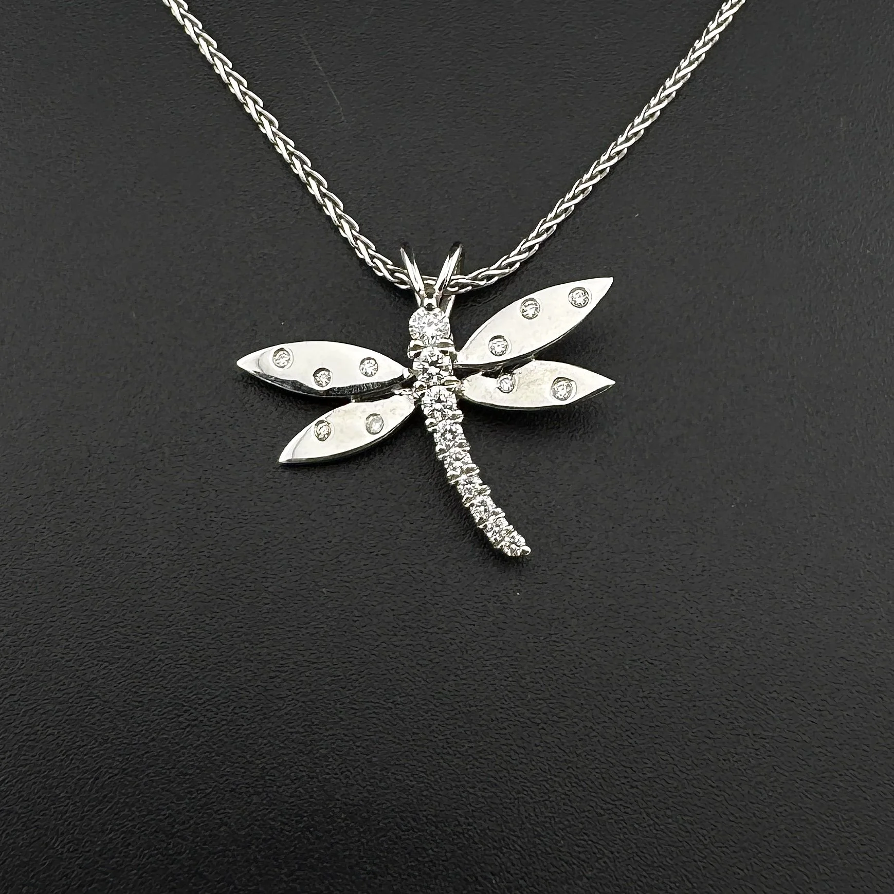 0.20CTW ROUND DIAMOND DRAGONFLY PENDANT NECKLACE - 18K WG / PLAT - 18"