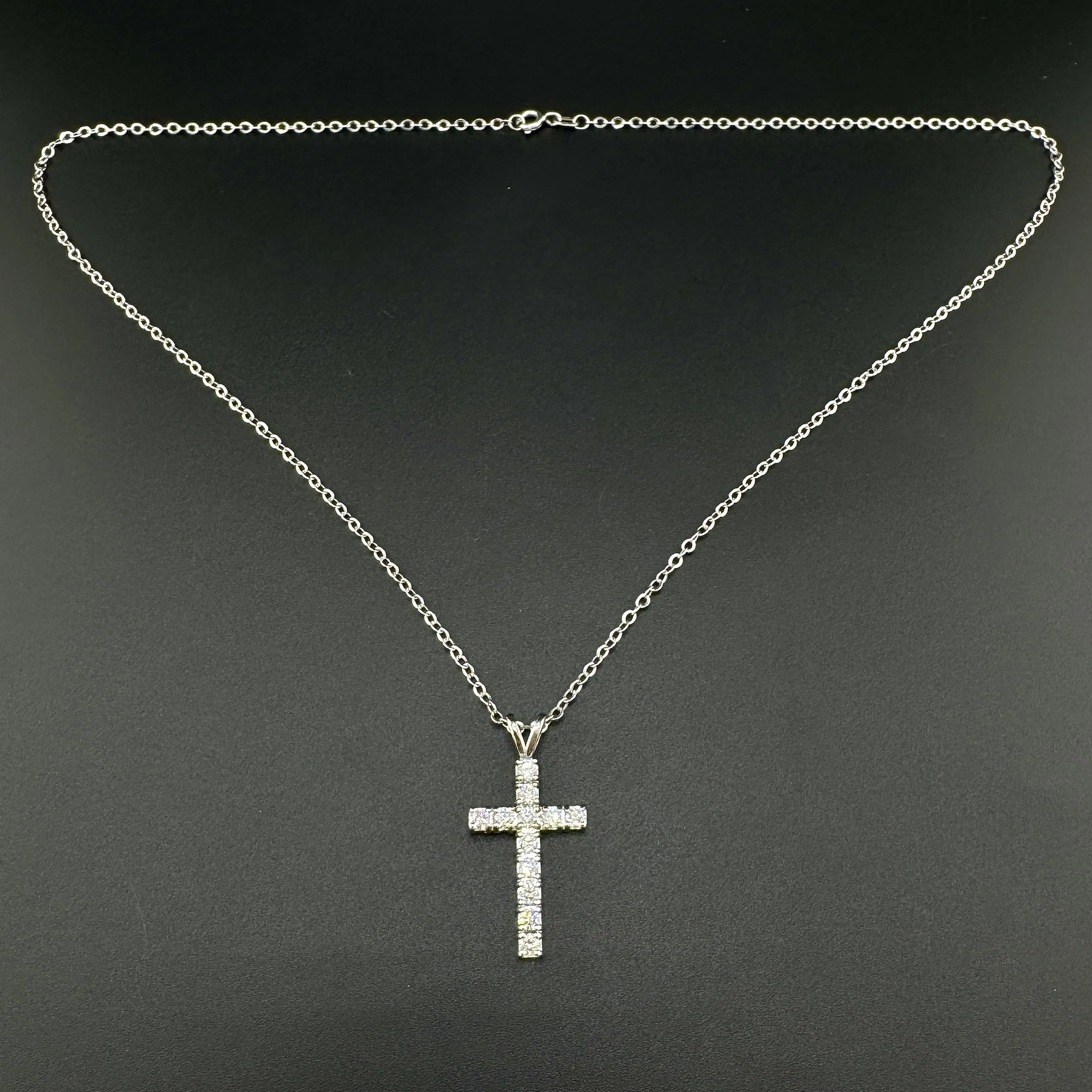 1CTW VS1 F-G ROUND DIAMOND CROSS NECKLACE - 18K WHITE GOLD - 18"