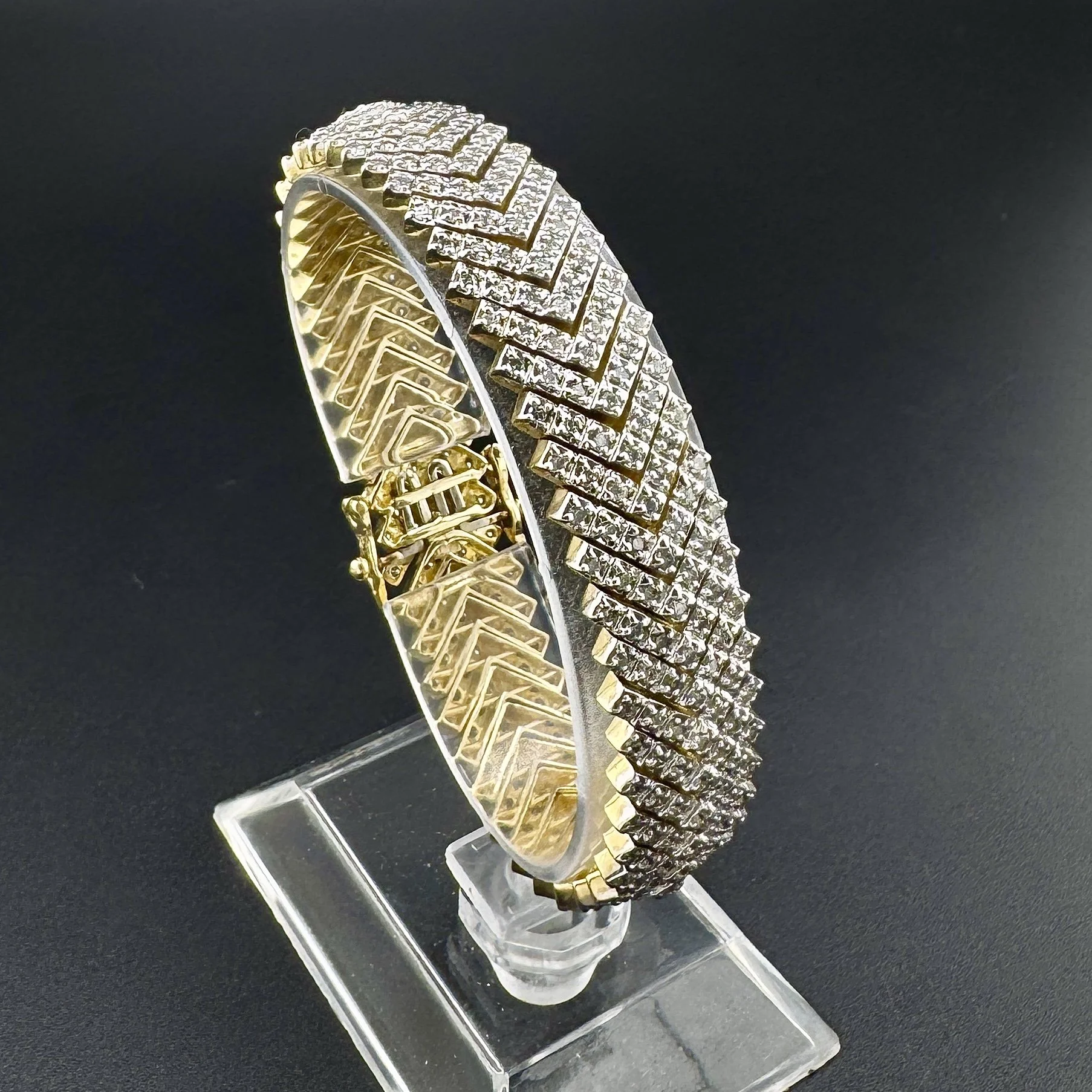 6.72CTW I1 J ROUND DIAMOND BRACELET - 14K YELLOW GOLD - 7"