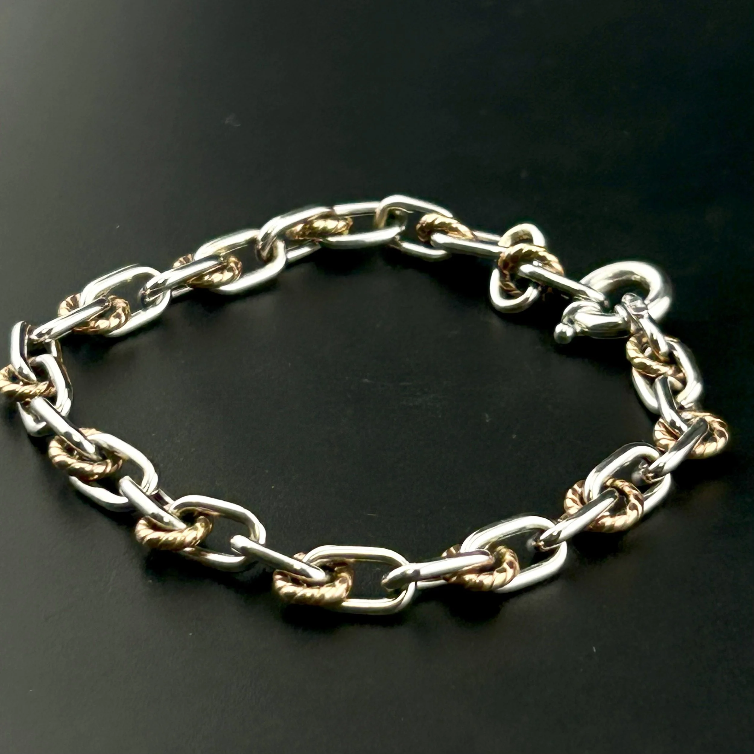 BRACLET 3.jpeg