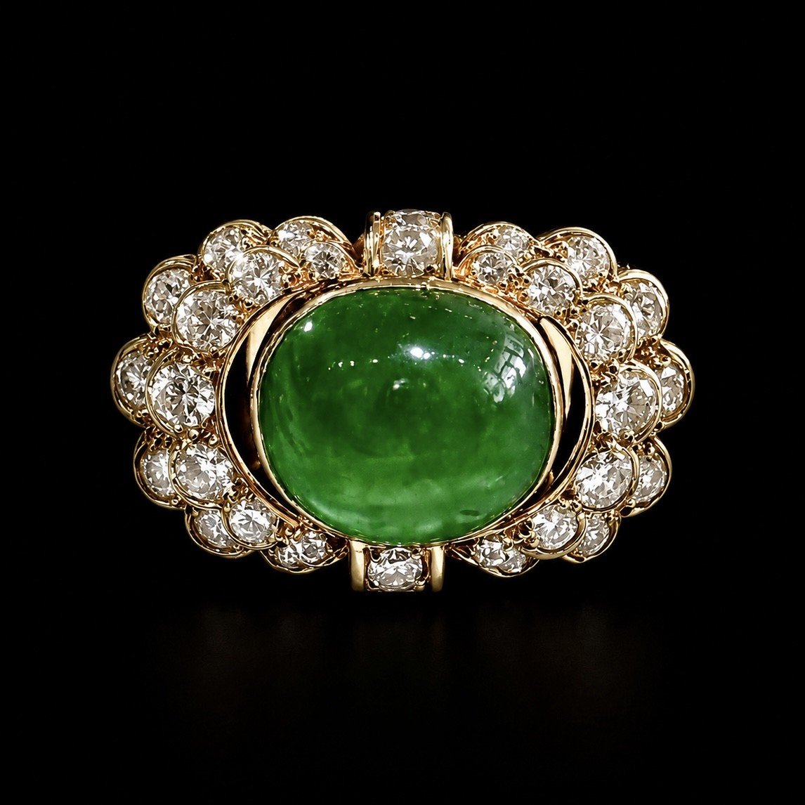 Stunning Van Cleef & Arpels Emerald Cabochon and Diamond Cocktail Ring