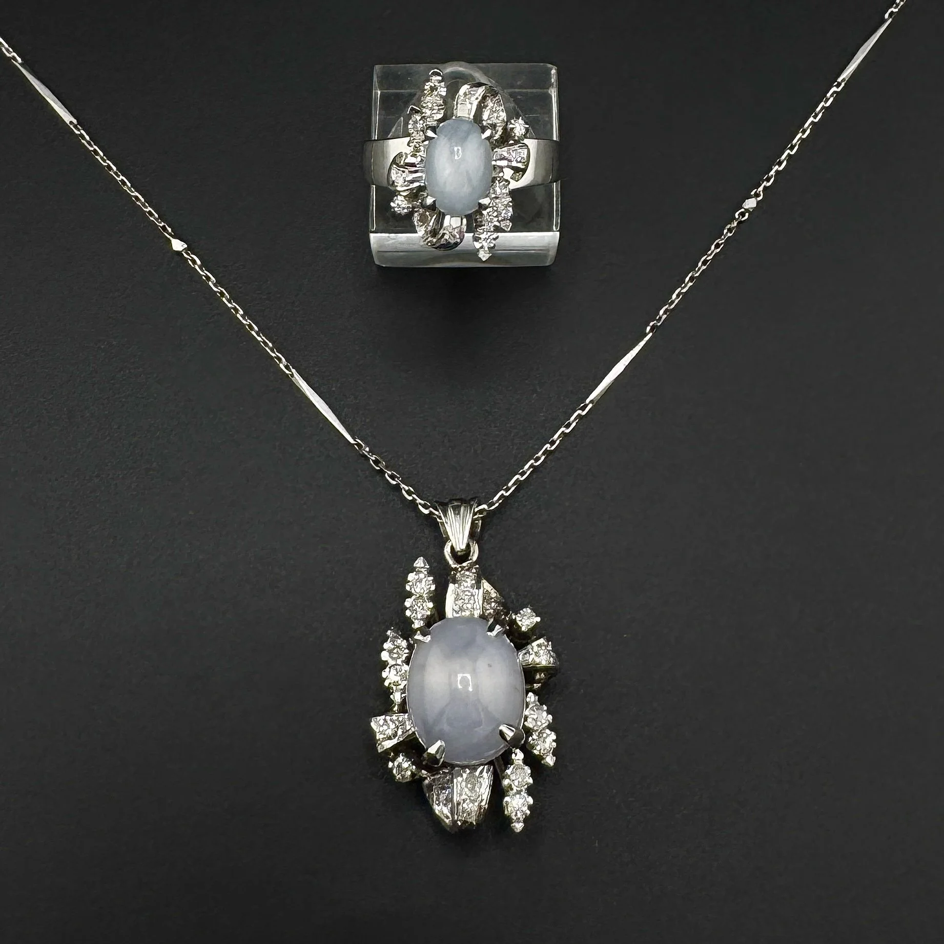 9CTW STAR SAPPHIRE & 0.60CTW DIAMOND NECKLACE / RING SET - 18K WHITE GOLD